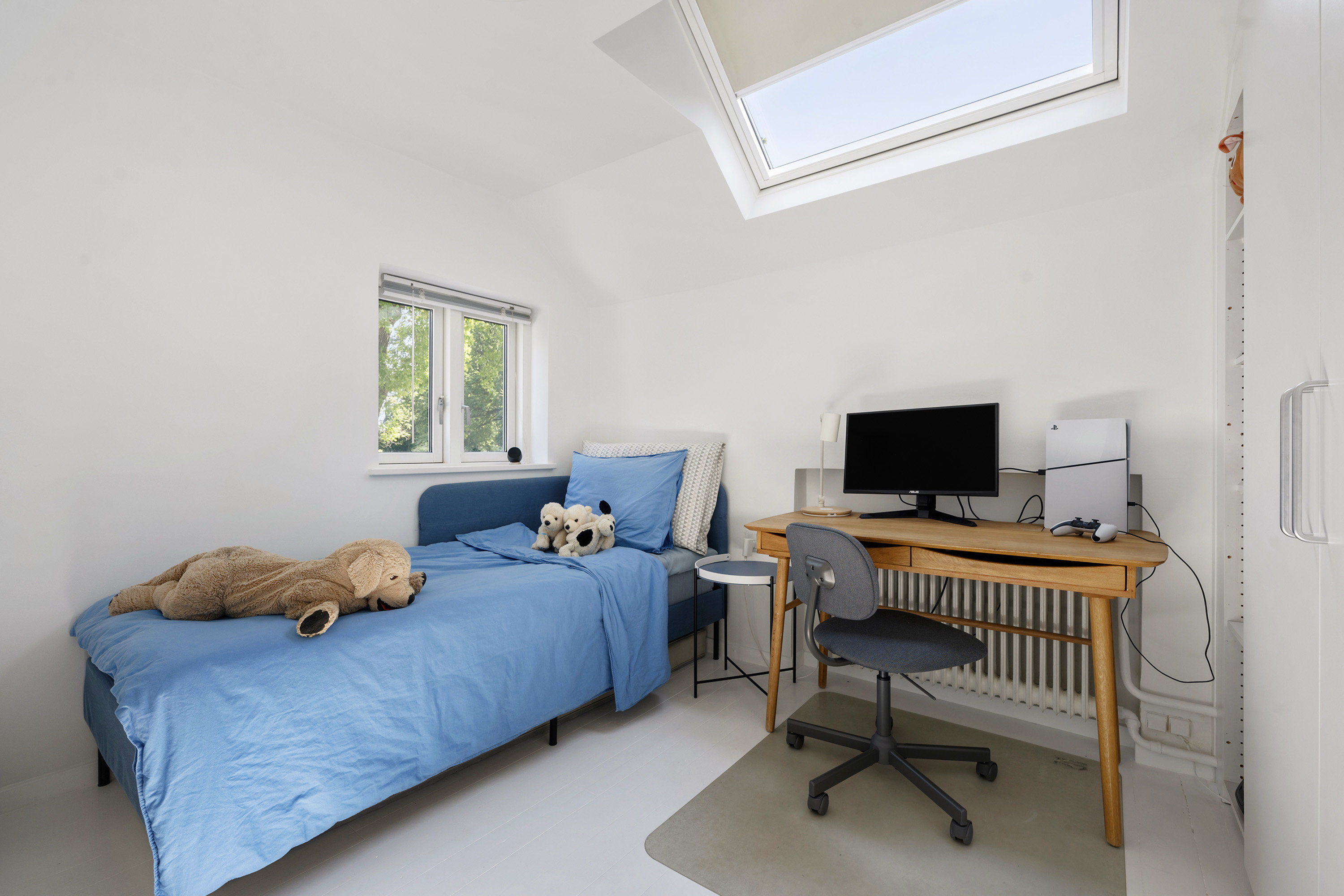 Fremhævet soveværelse billede i fuldskærmstilstand. Billede af Kratkrogen 6, 2920 Charlottenlund