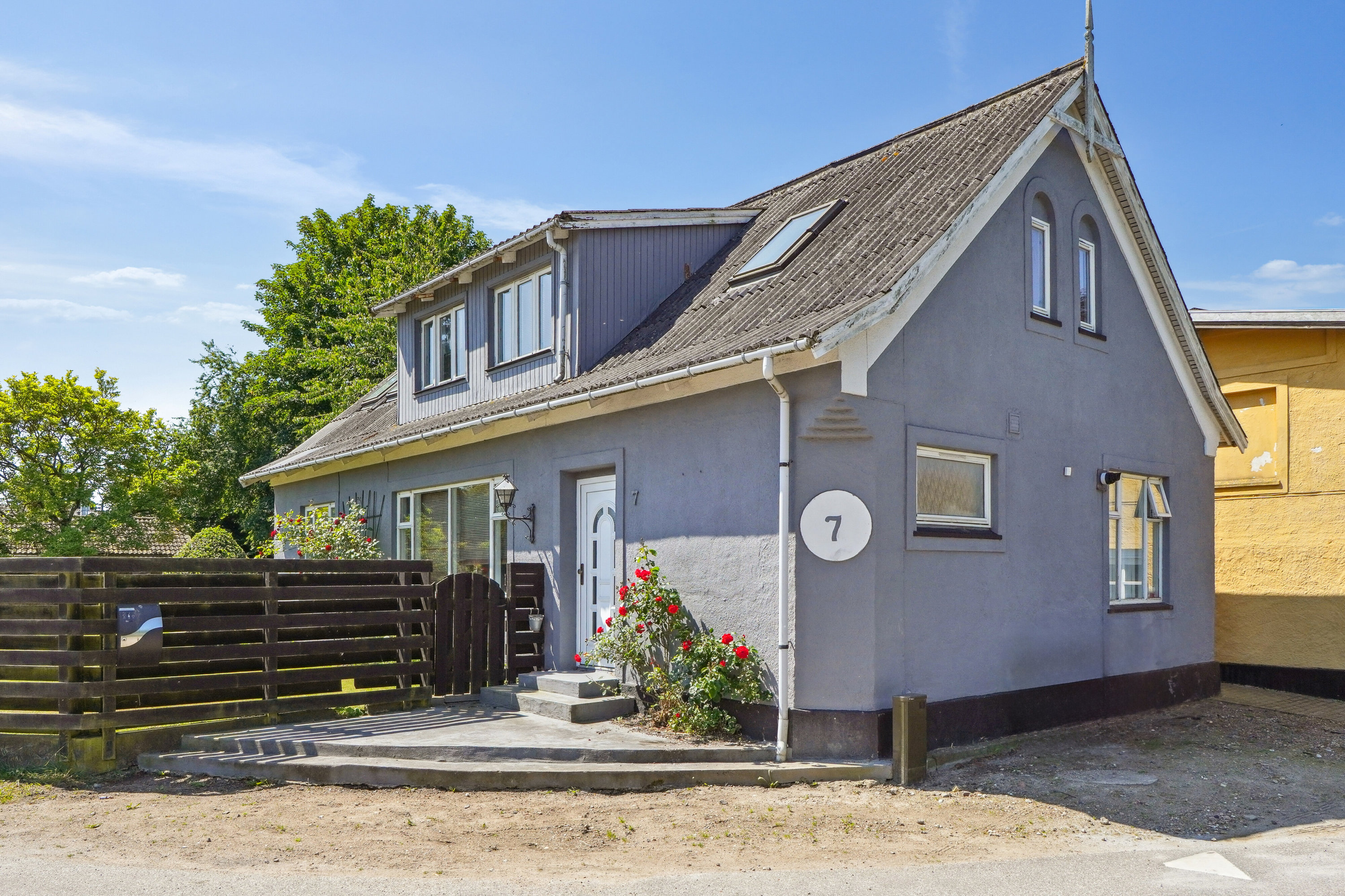 Fremhævet set fra vejen billede i fuldskærmstilstand. Billede af Rørkærvej 7, 4760 Vordingborg