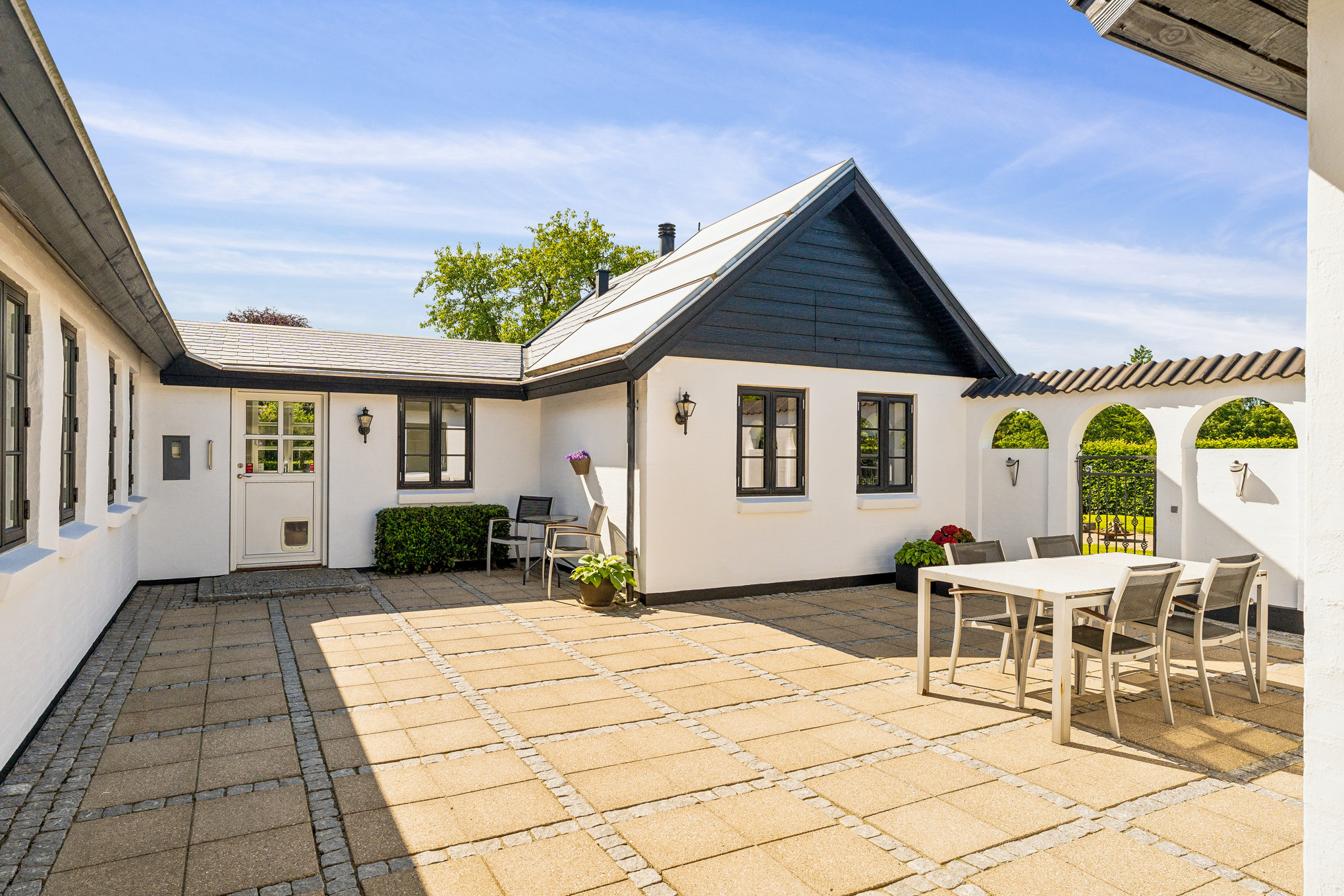 Fremhævet terrasse billede i fuldskærmstilstand. Billede af Bøgevej 7, Øster Bjerregrav, 8920 Randers NV