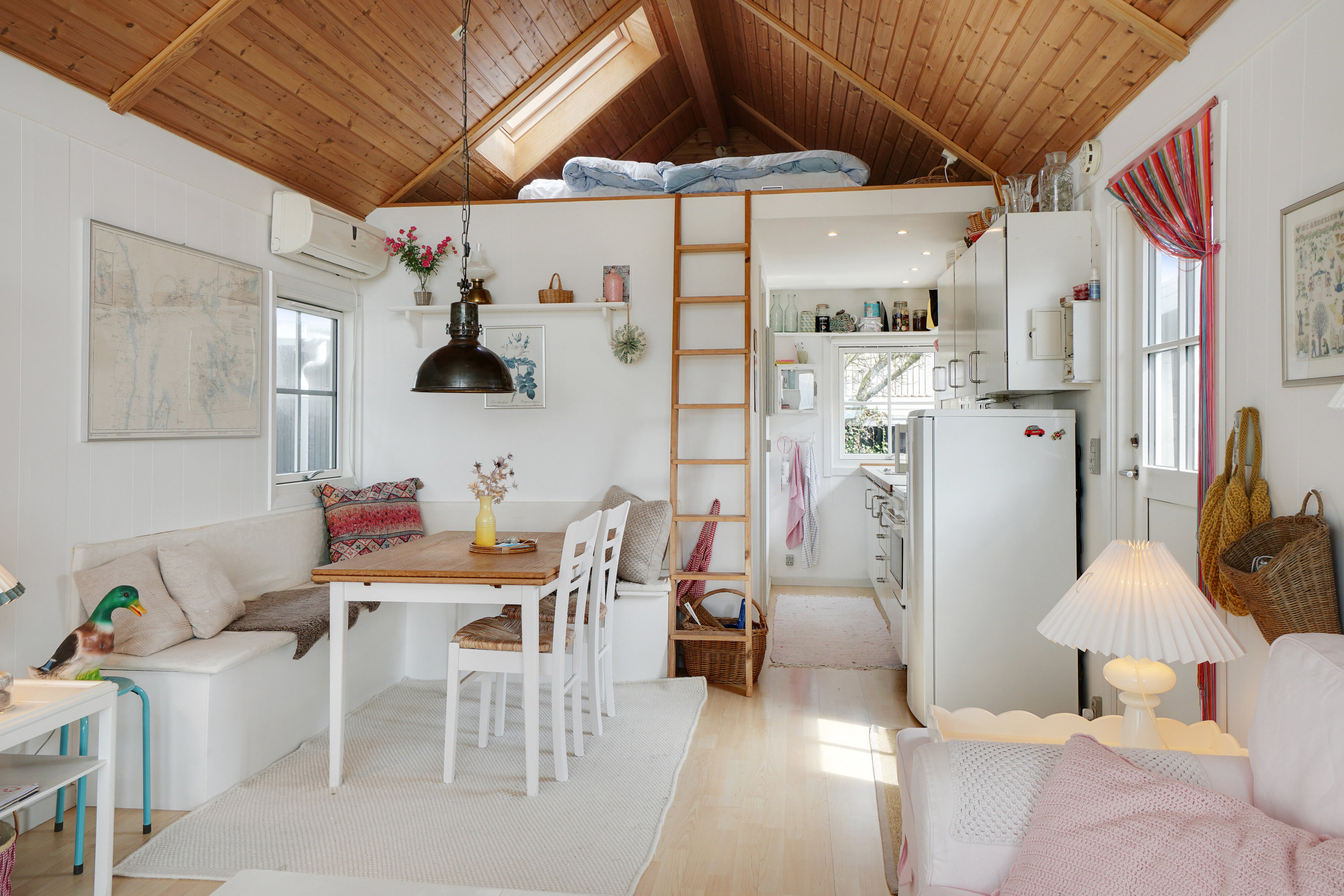 Fremhævet stue billede i fuldskærmstilstand. Billede af Granskoven 17, 4220 Korsør