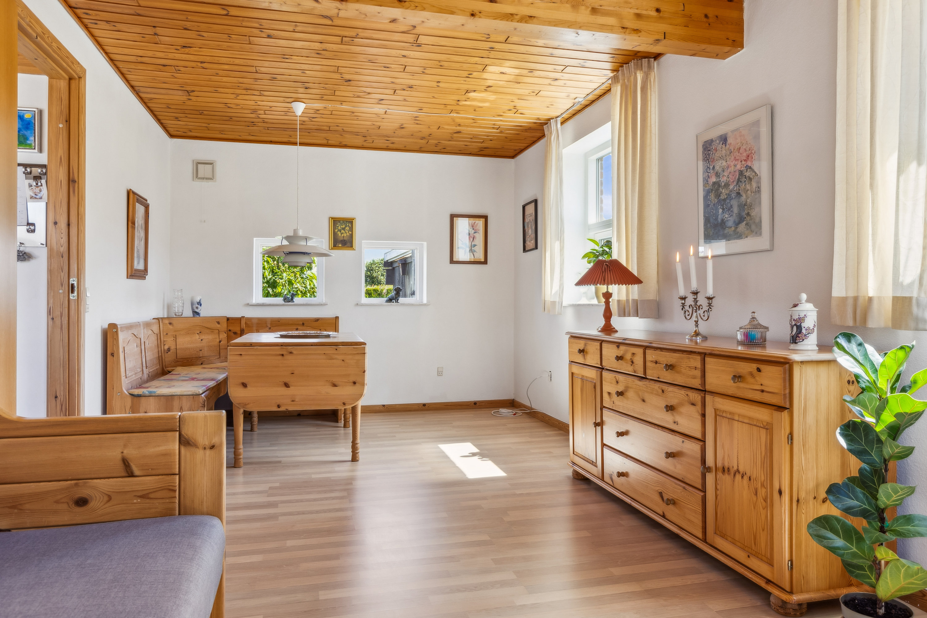 Fremhævet stue billede i fuldskærmstilstand. Billede af Bøgevej 25, Havnsø, 4591 Føllenslev