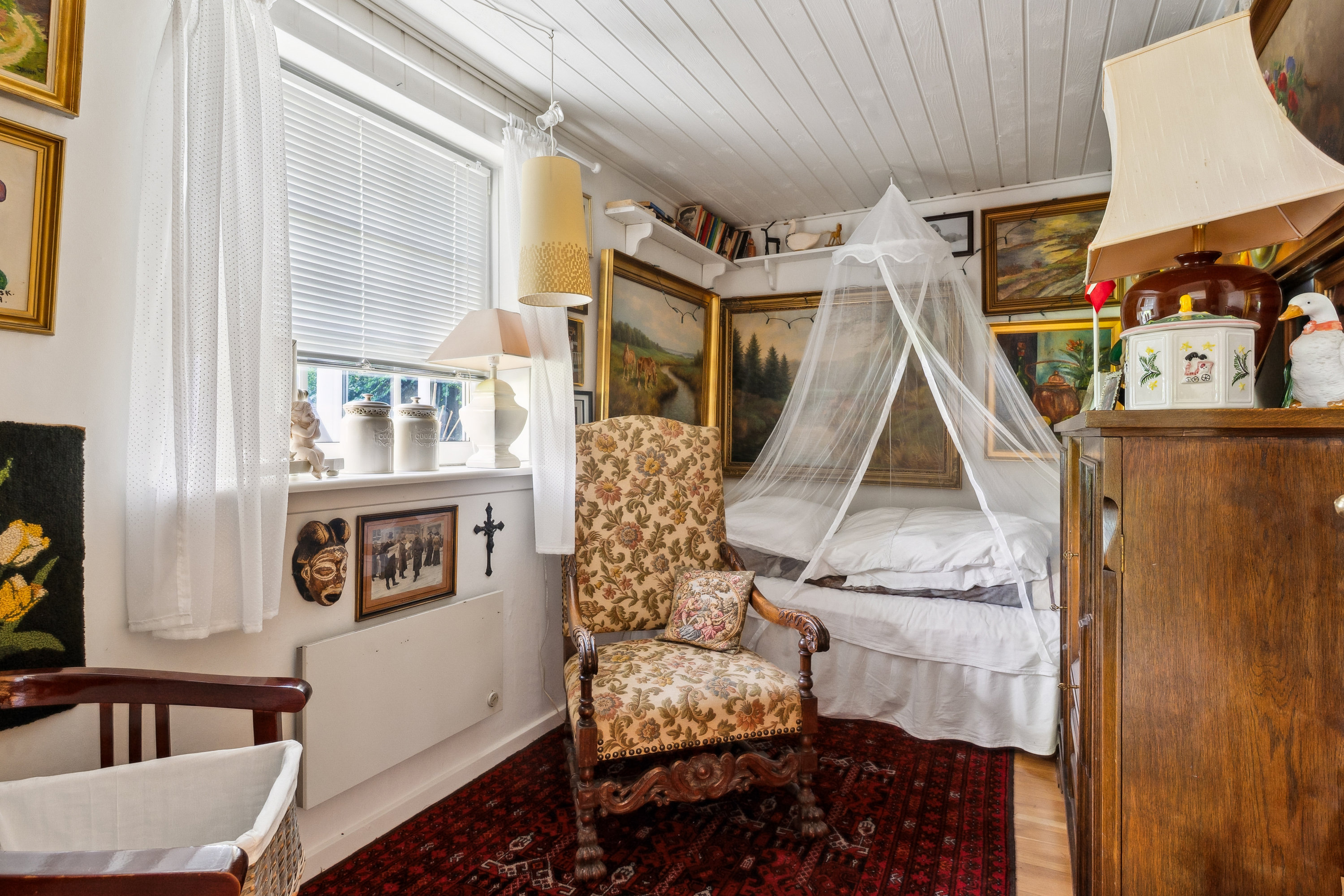 Fremhævet badeværelse billede i fuldskærmstilstand. Billede af Granvænget 3, 8970 Havndal