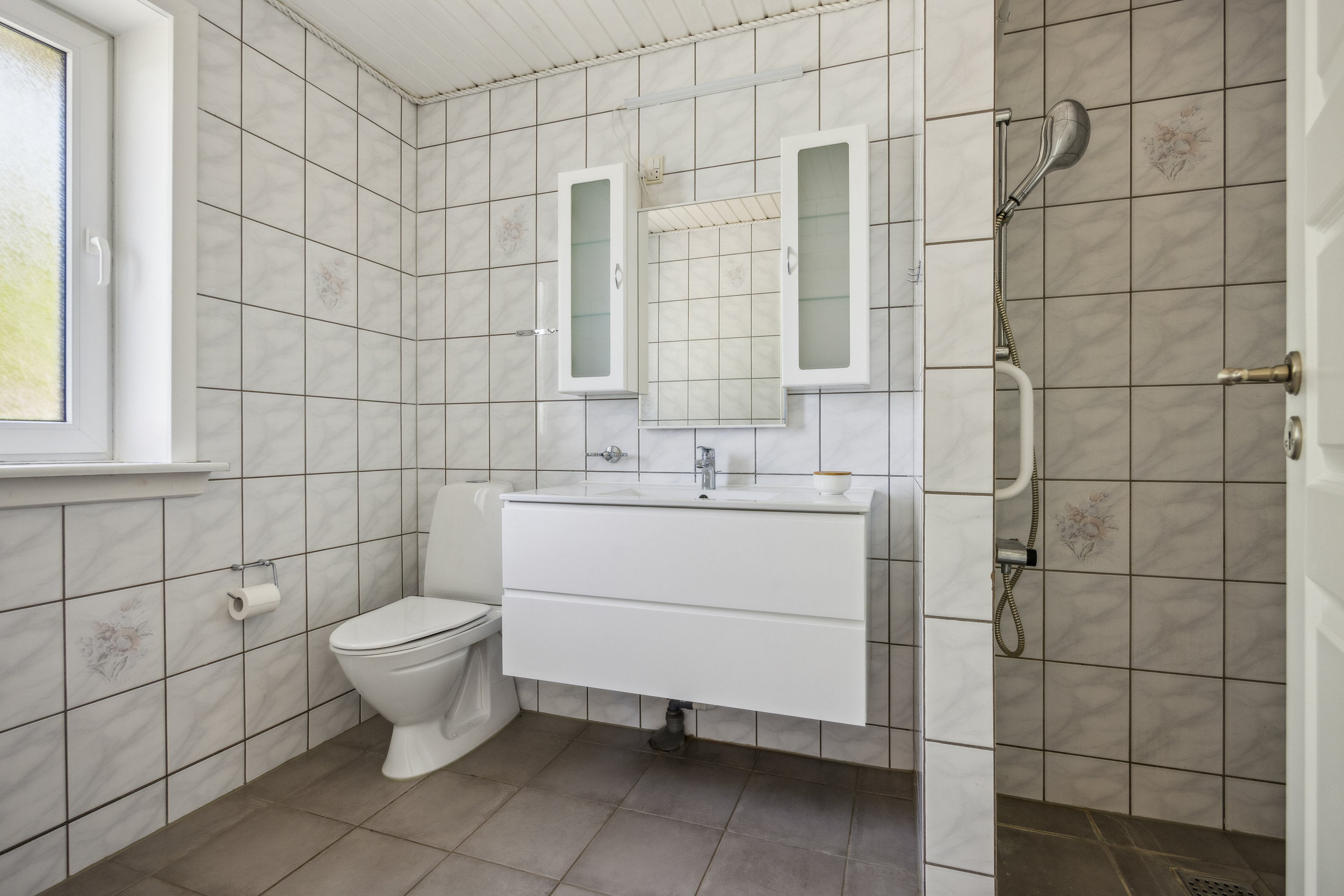 Fremhævet badeværelse billede i fuldskærmstilstand. Billede af Borgergade 92, 9362 Gandrup