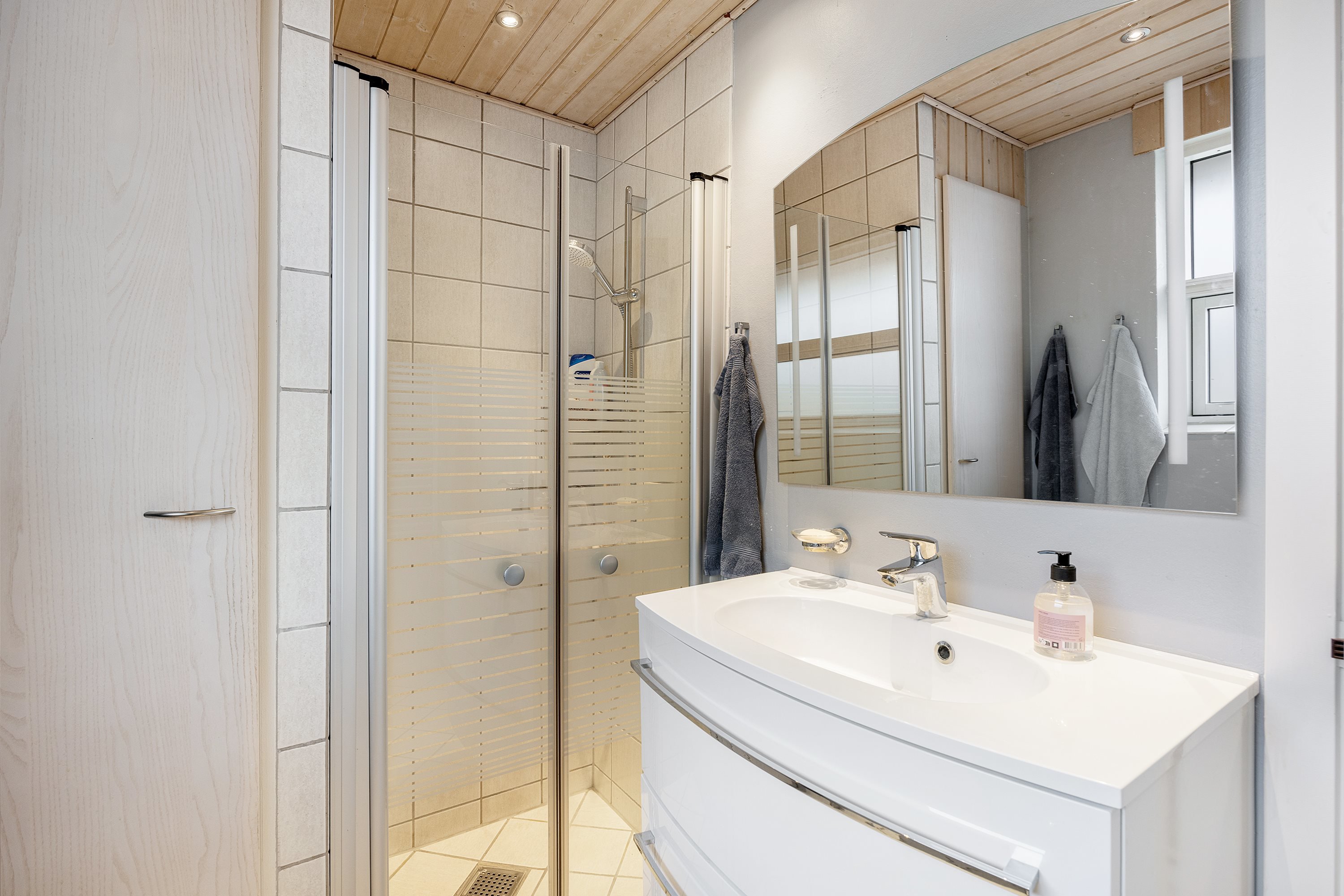 Fremhævet  billede i fuldskærmstilstand. Billede af Solbakken 7, Ugelbølle, 8410 Rønde