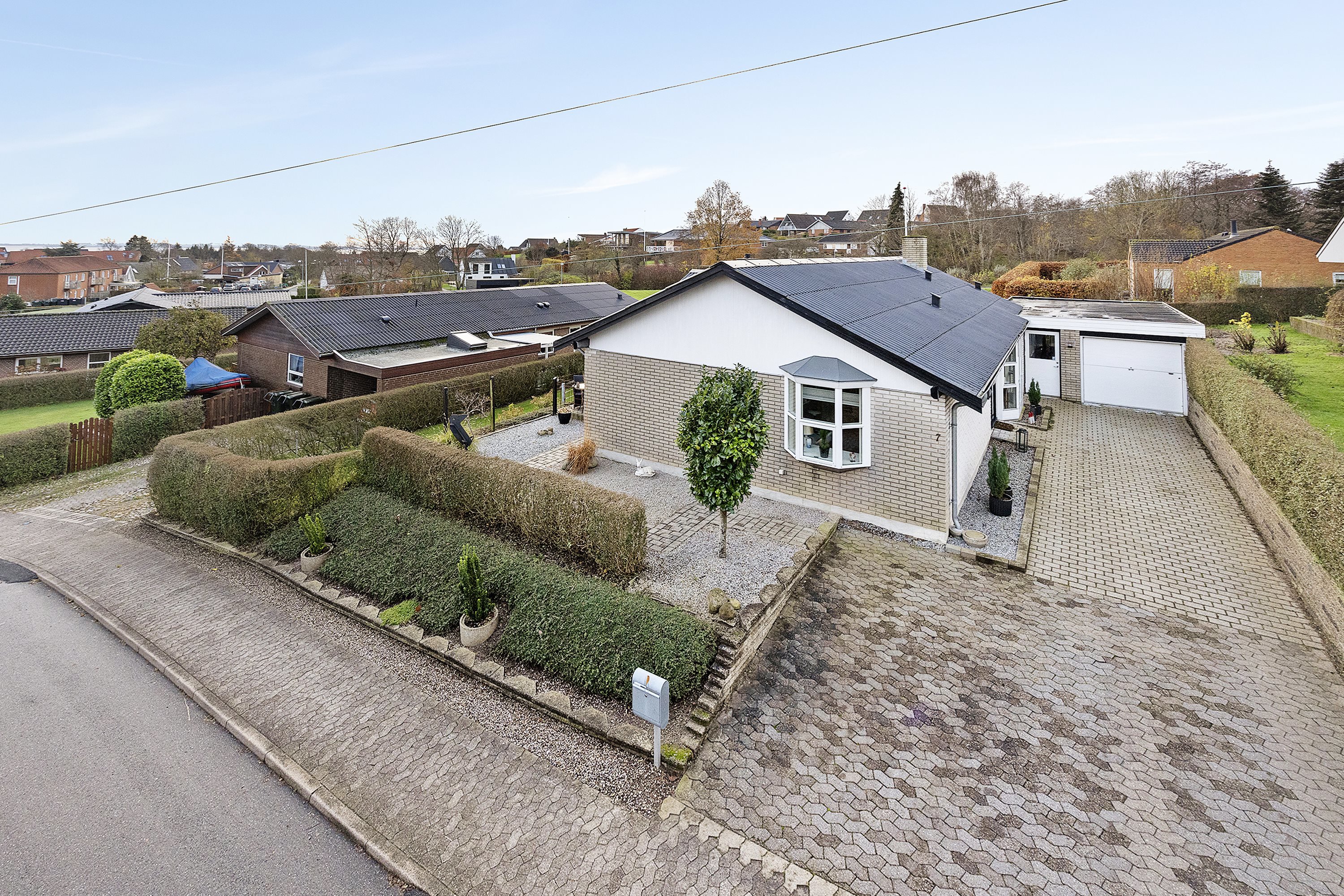 Fremhævet  billede i fuldskærmstilstand. Billede af Solbakken 7, Ugelbølle, 8410 Rønde