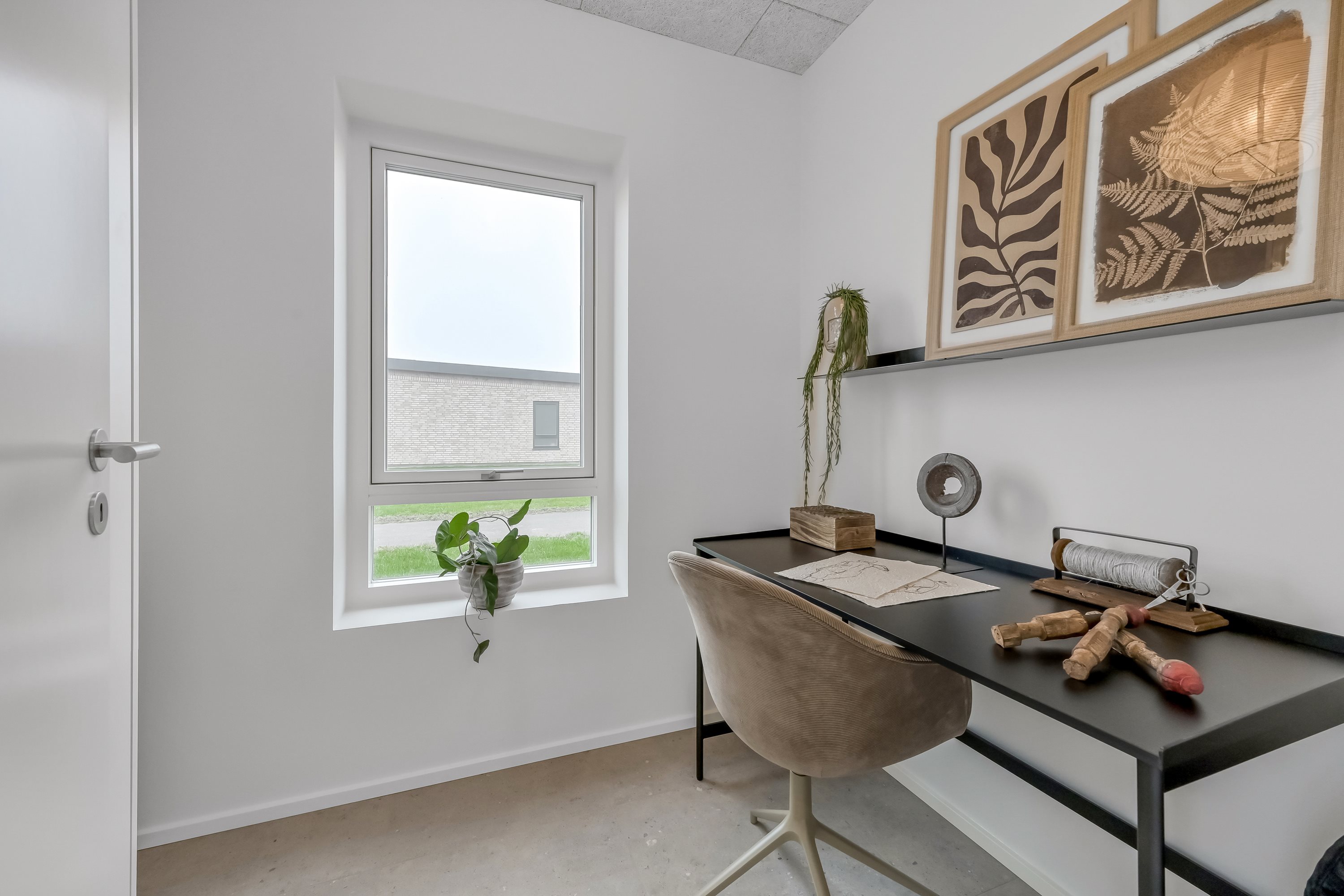 Fremhævet kontor billede i fuldskærmstilstand. Billede af Tavlund Krat 6, Lind, 7400 Herning