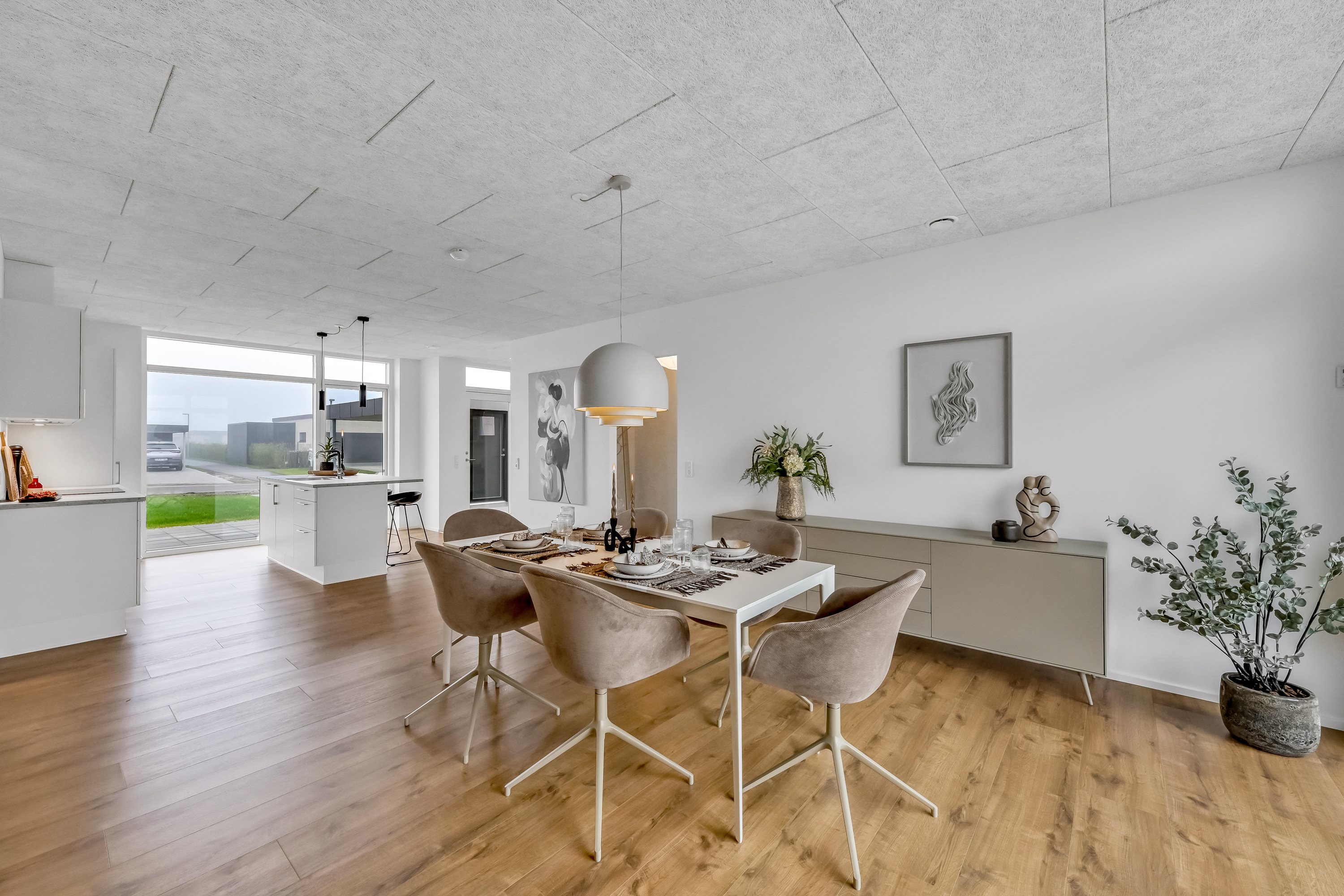 Fremhævet stue billede i fuldskærmstilstand. Billede af Tavlund Krat 6, Lind, 7400 Herning