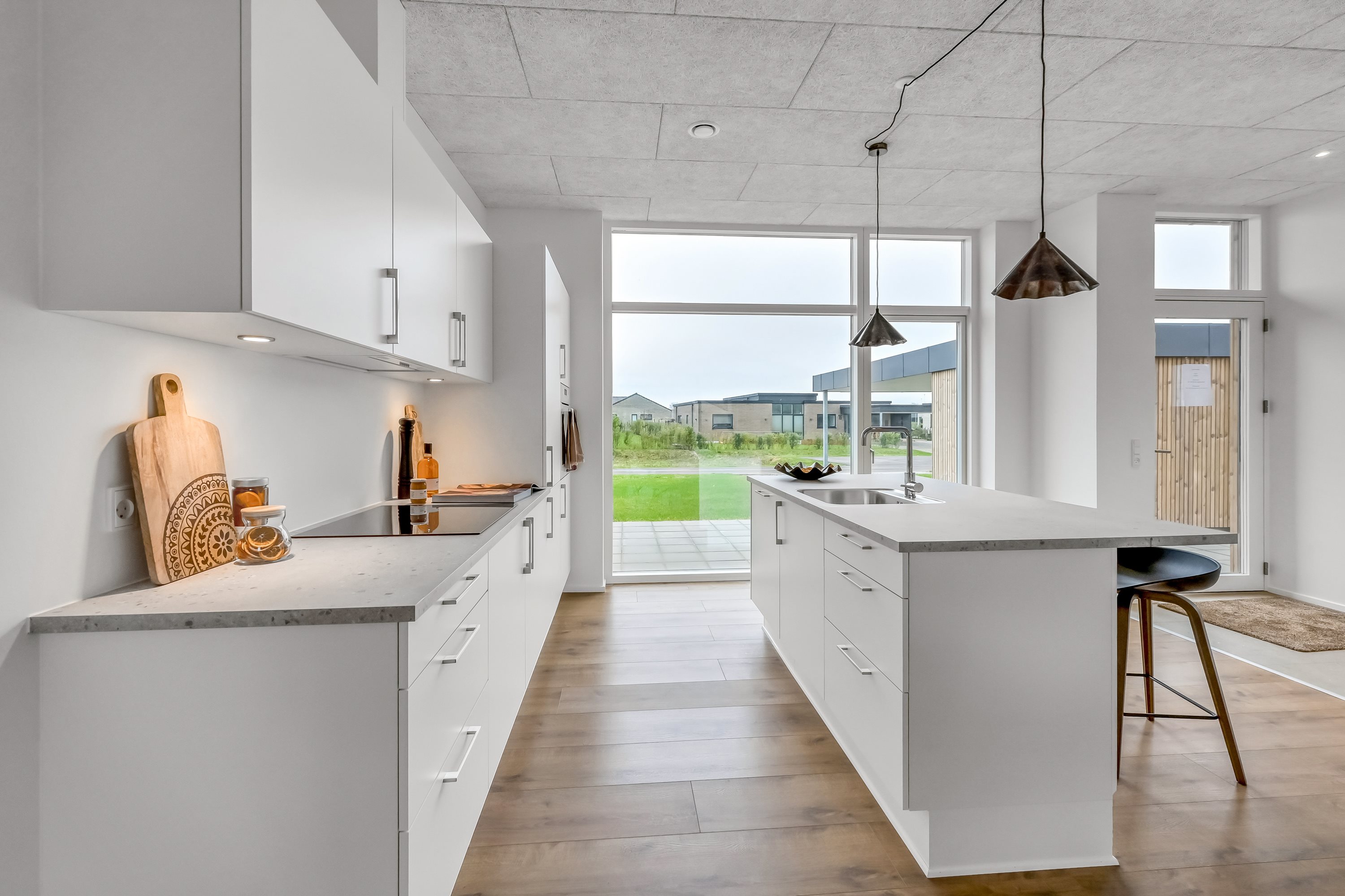 Fremhævet køkken billede i fuldskærmstilstand. Billede af Tavlund Krat 8, Lind, 7400 Herning