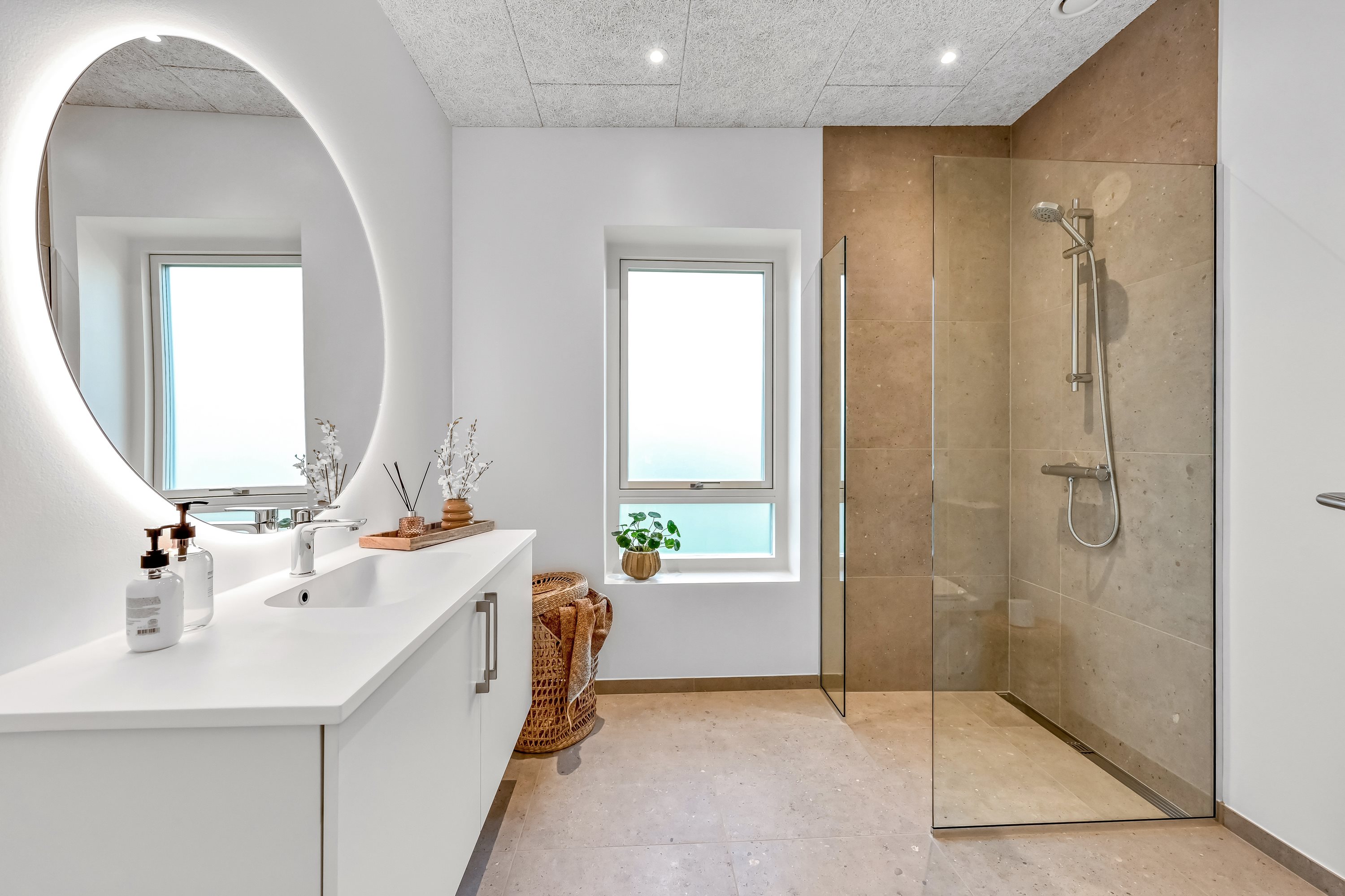 Fremhævet badeværelse billede i fuldskærmstilstand. Billede af Tavlund Krat 8, Lind, 7400 Herning