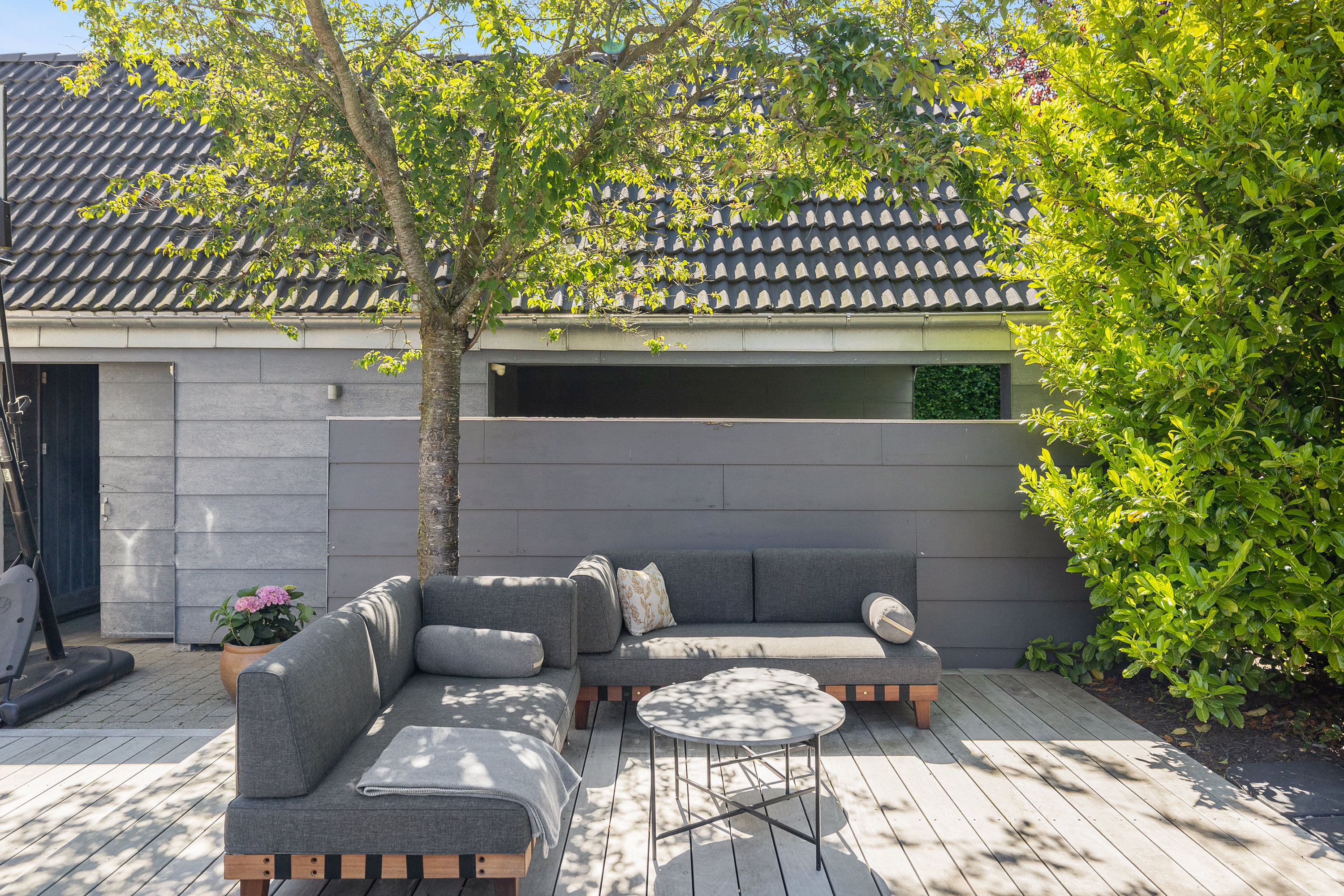 Fremhævet terrasse billede i fuldskærmstilstand. Billede af Elmehøjvej 39B, Skåde, 8270 Højbjerg