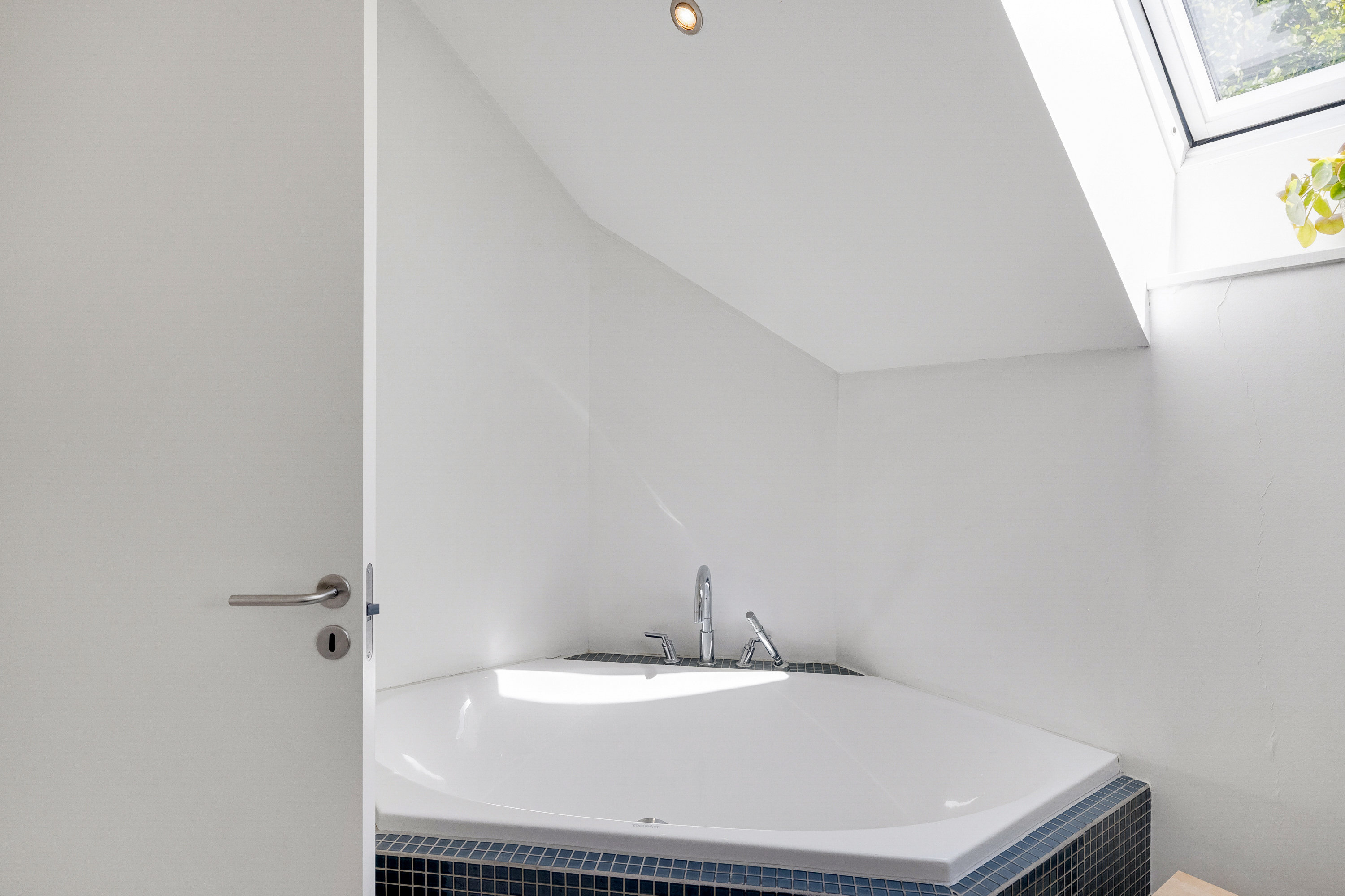 Fremhævet badeværelse billede i fuldskærmstilstand. Billede af Elmehøjvej 39B, Skåde, 8270 Højbjerg