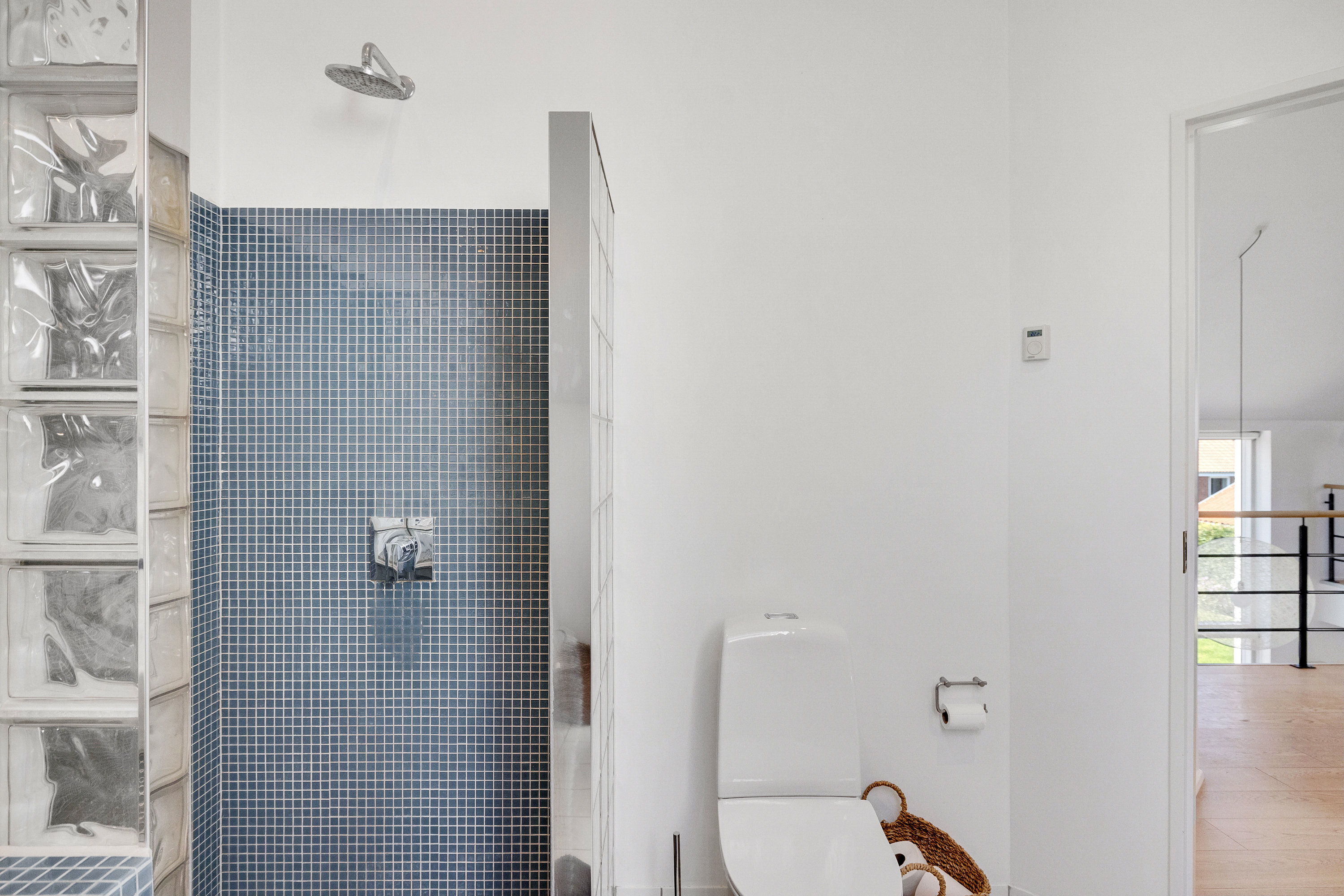 Fremhævet badeværelse billede i fuldskærmstilstand. Billede af Elmehøjvej 39B, Skåde, 8270 Højbjerg