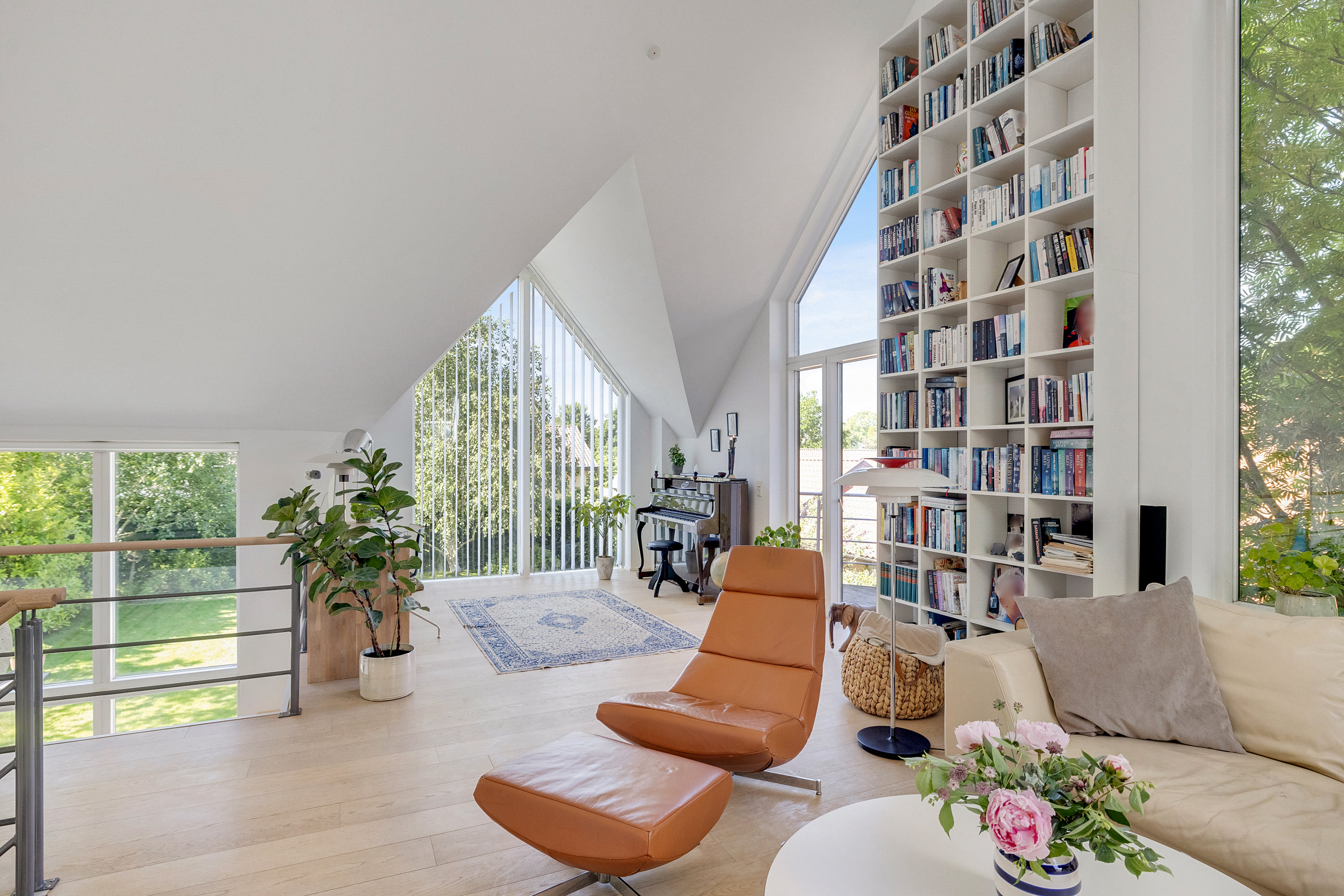 Fremhævet stue billede i fuldskærmstilstand. Billede af Elmehøjvej 39B, Skåde, 8270 Højbjerg