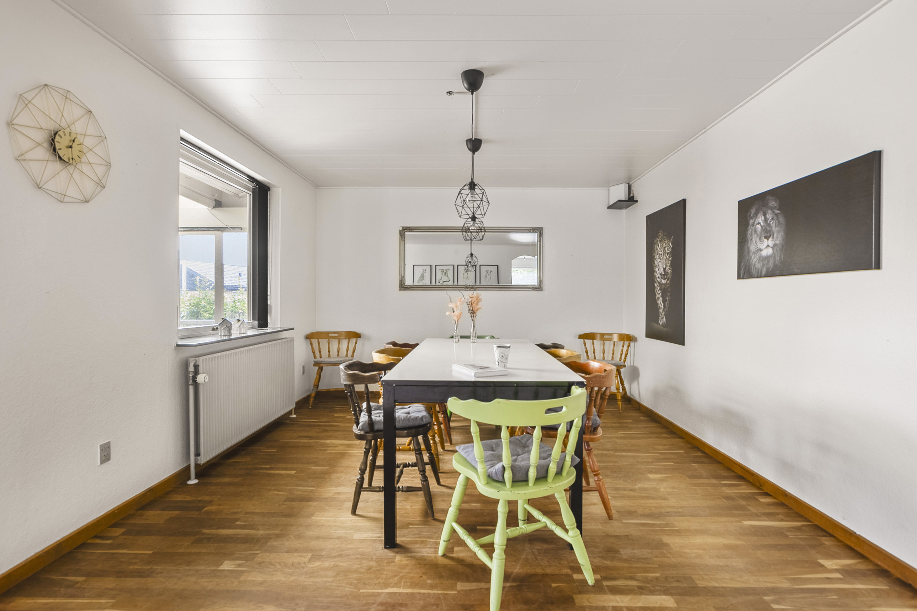 Fremhævet spisestue billede i fuldskærmstilstand. Billede af Nørrevang 6, 6230 Rødekro