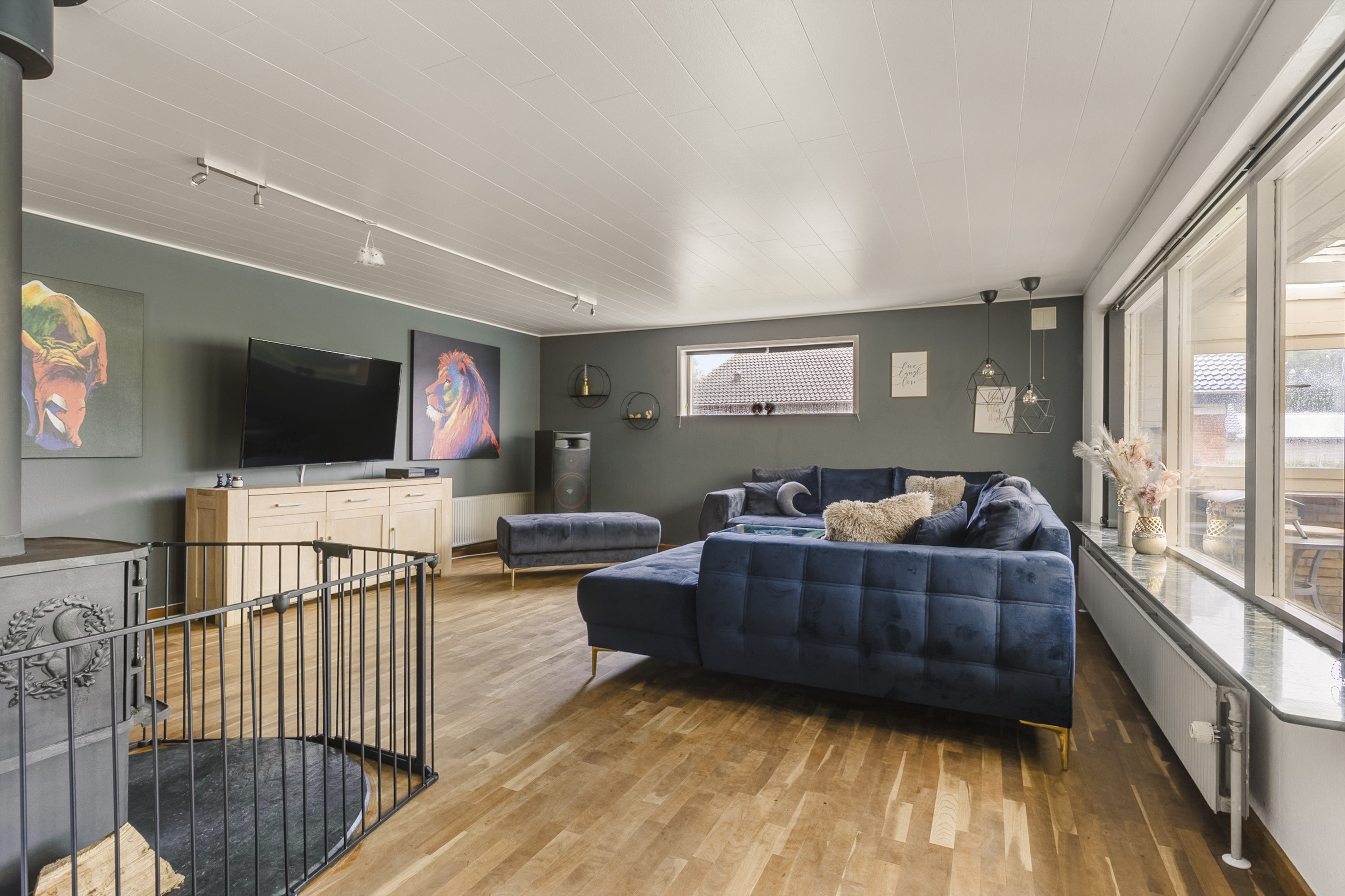 Fremhævet stue billede i fuldskærmstilstand. Billede af Nørrevang 6, 6230 Rødekro