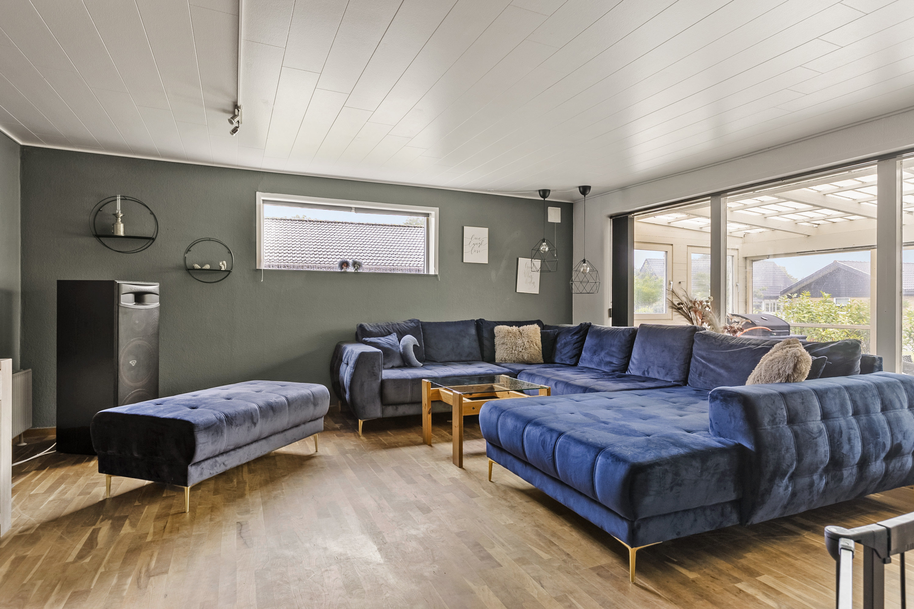 Fremhævet stue billede i fuldskærmstilstand. Billede af Nørrevang 6, 6230 Rødekro