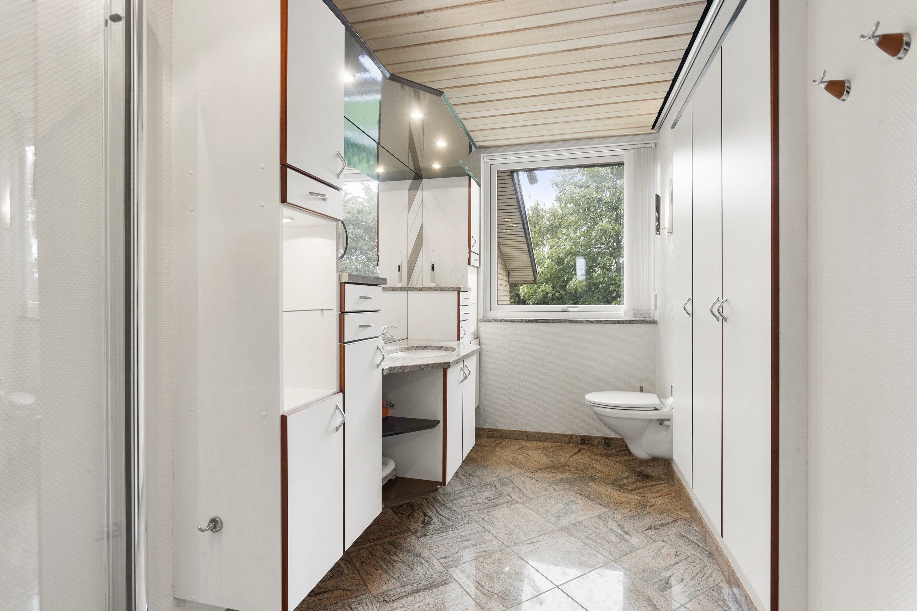 Fremhævet badeværelse billede i fuldskærmstilstand. Billede af Koktvedvej 50, 9900 Frederikshavn