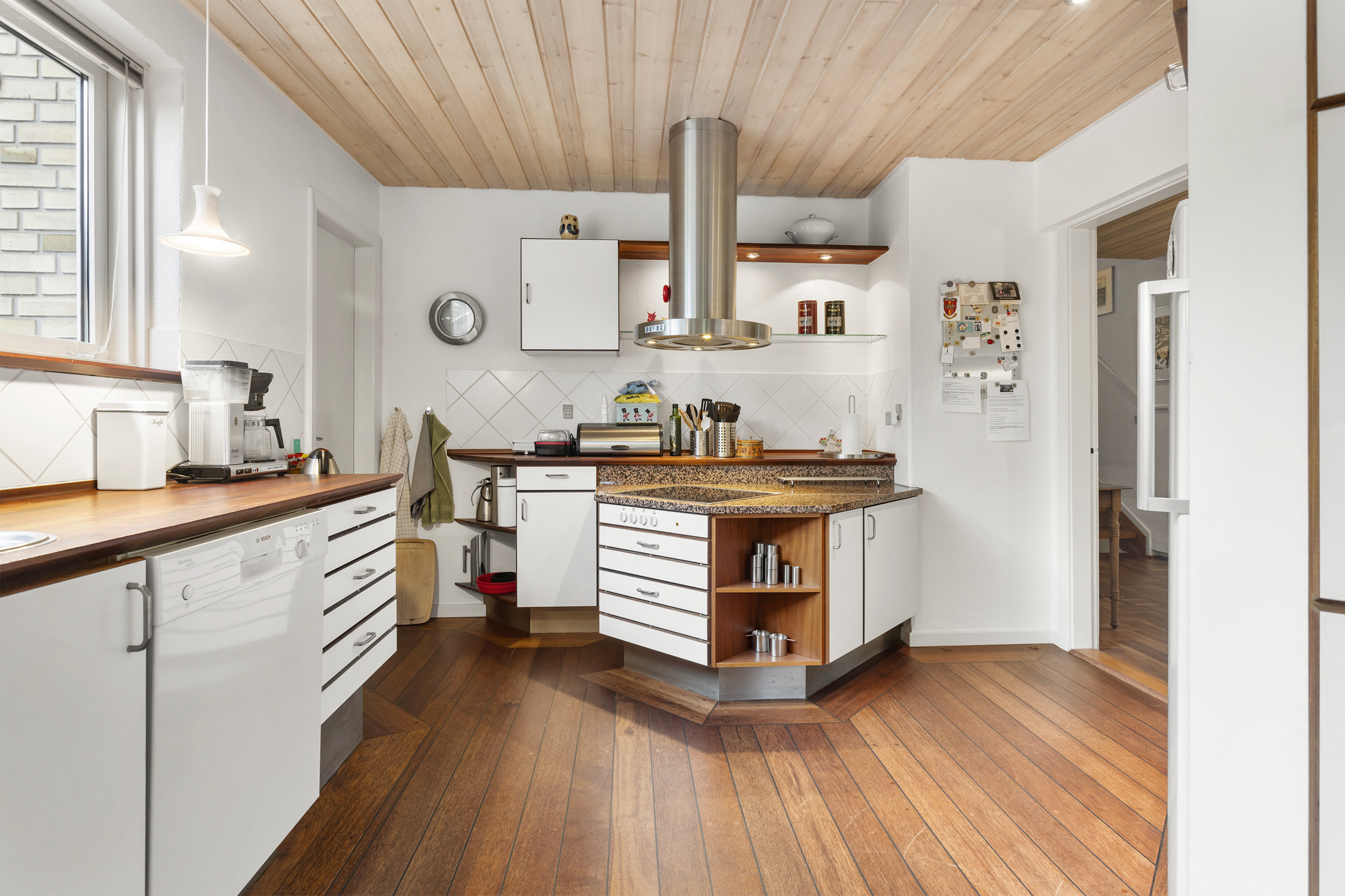 Miniaturebillede 2: køkken. Billede af Koktvedvej 50, 9900 Frederikshavn