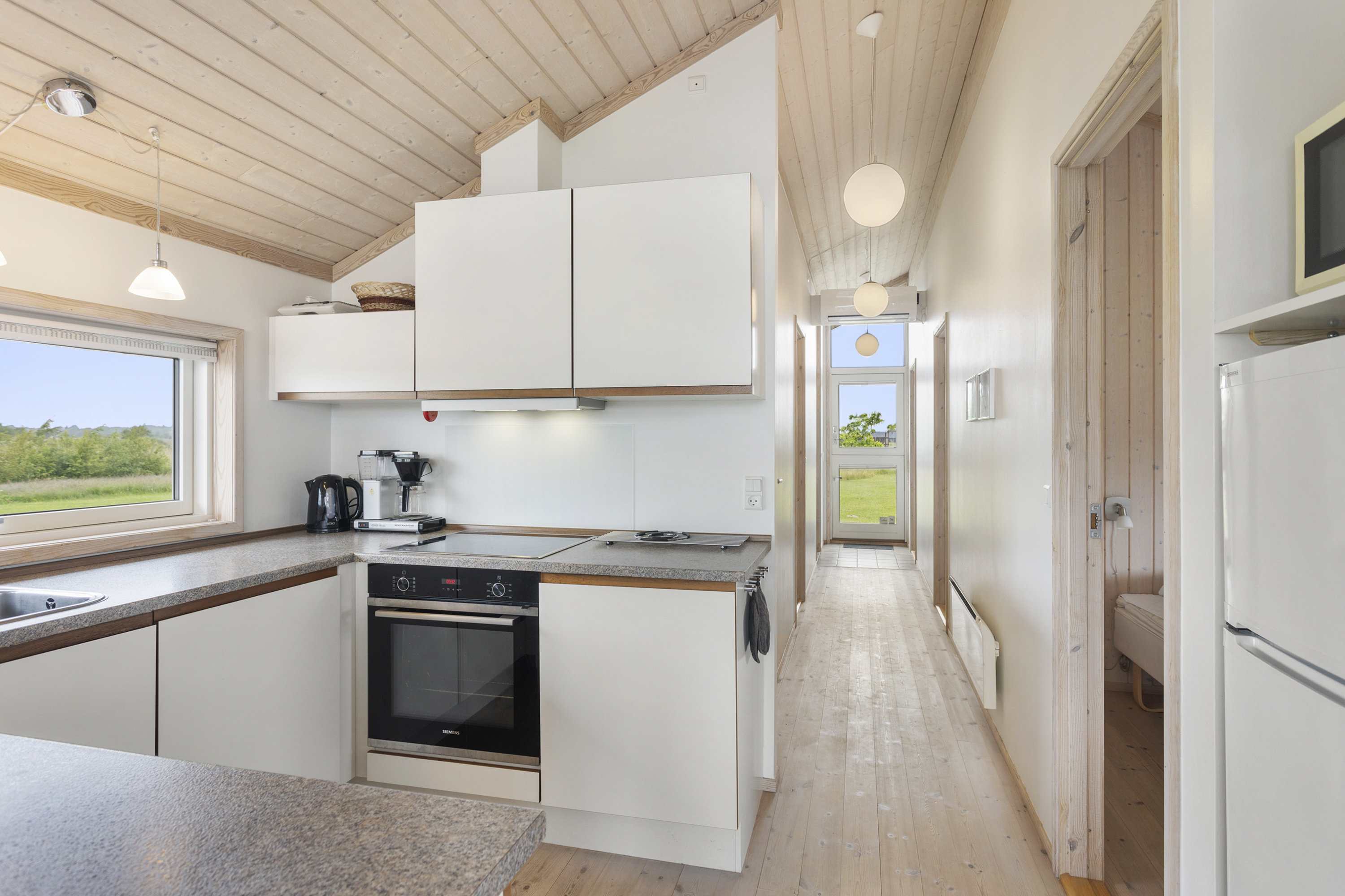 Fremhævet køkken billede i fuldskærmstilstand. Billede af Aaensvej 37, Bratten, 9981 Jerup