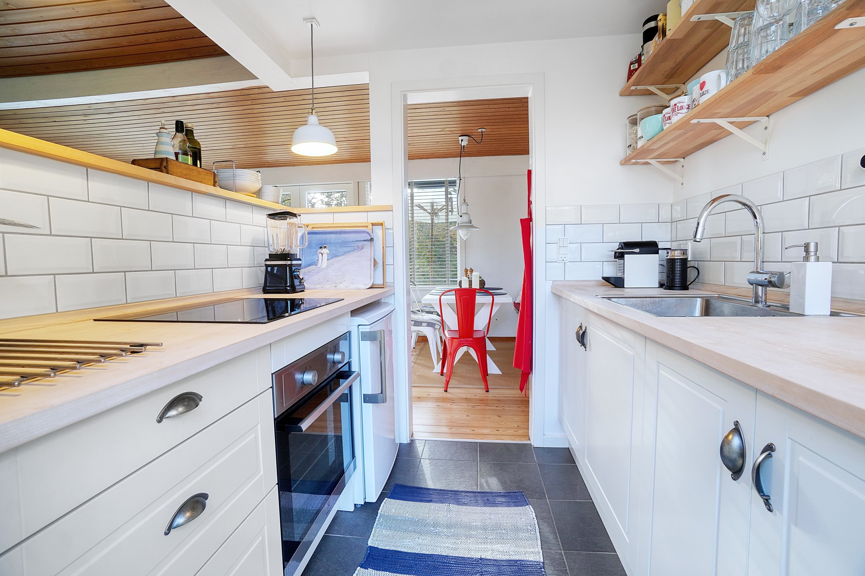 Fremhævet køkken billede i fuldskærmstilstand. Billede af Skovåsen 25, 3250 Gilleleje