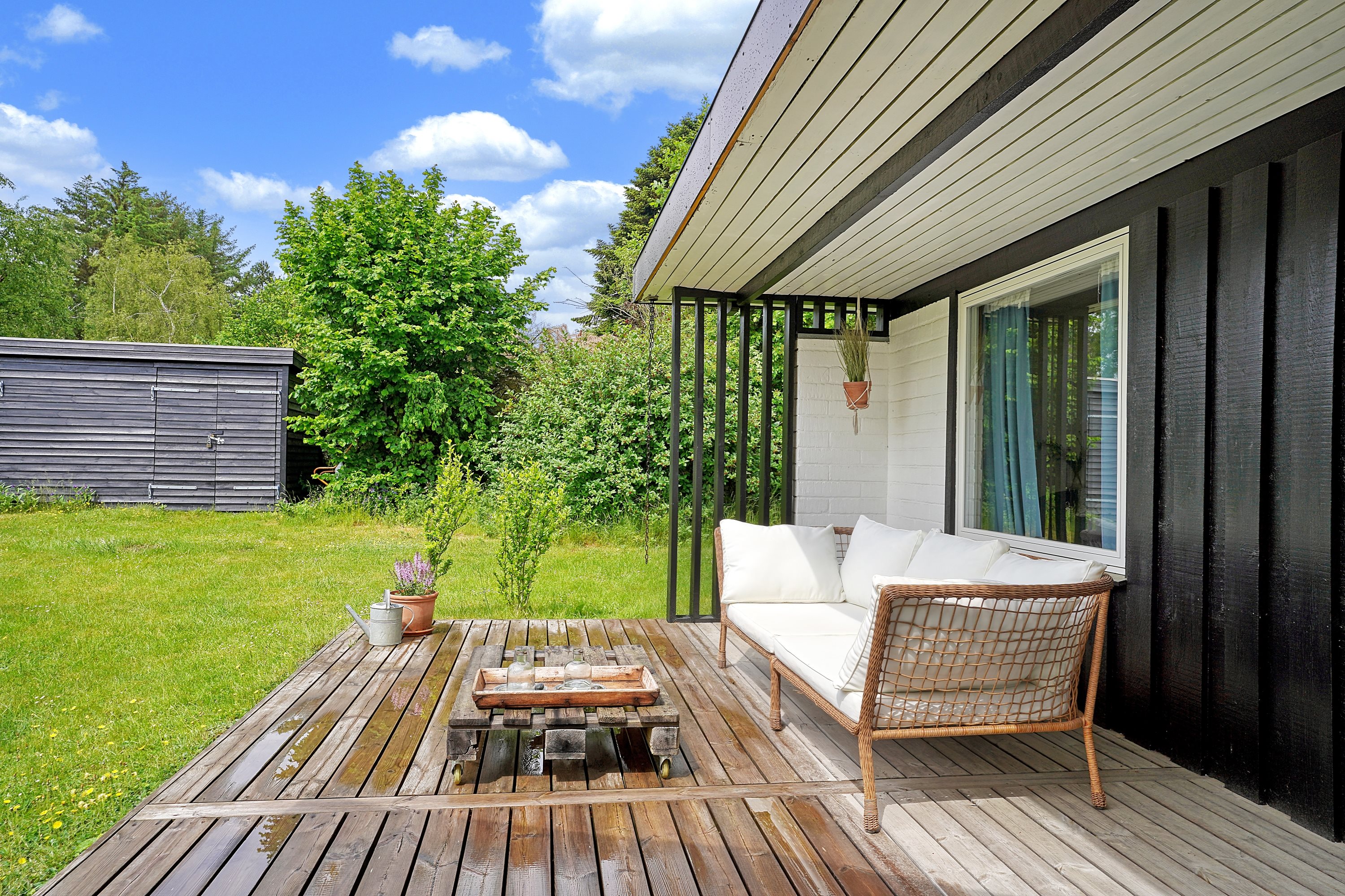 Fremhævet terrasse billede i fuldskærmstilstand. Billede af Skovåsen 25, 3250 Gilleleje