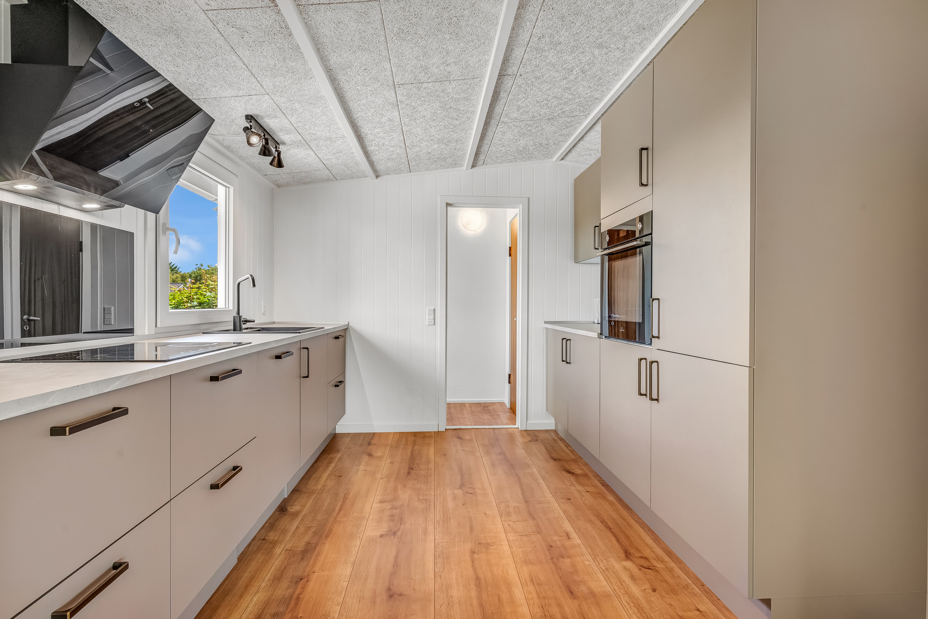 Miniaturebillede 2: køkken. Billede af Porsevej 14, Tørring, 7620 Lemvig