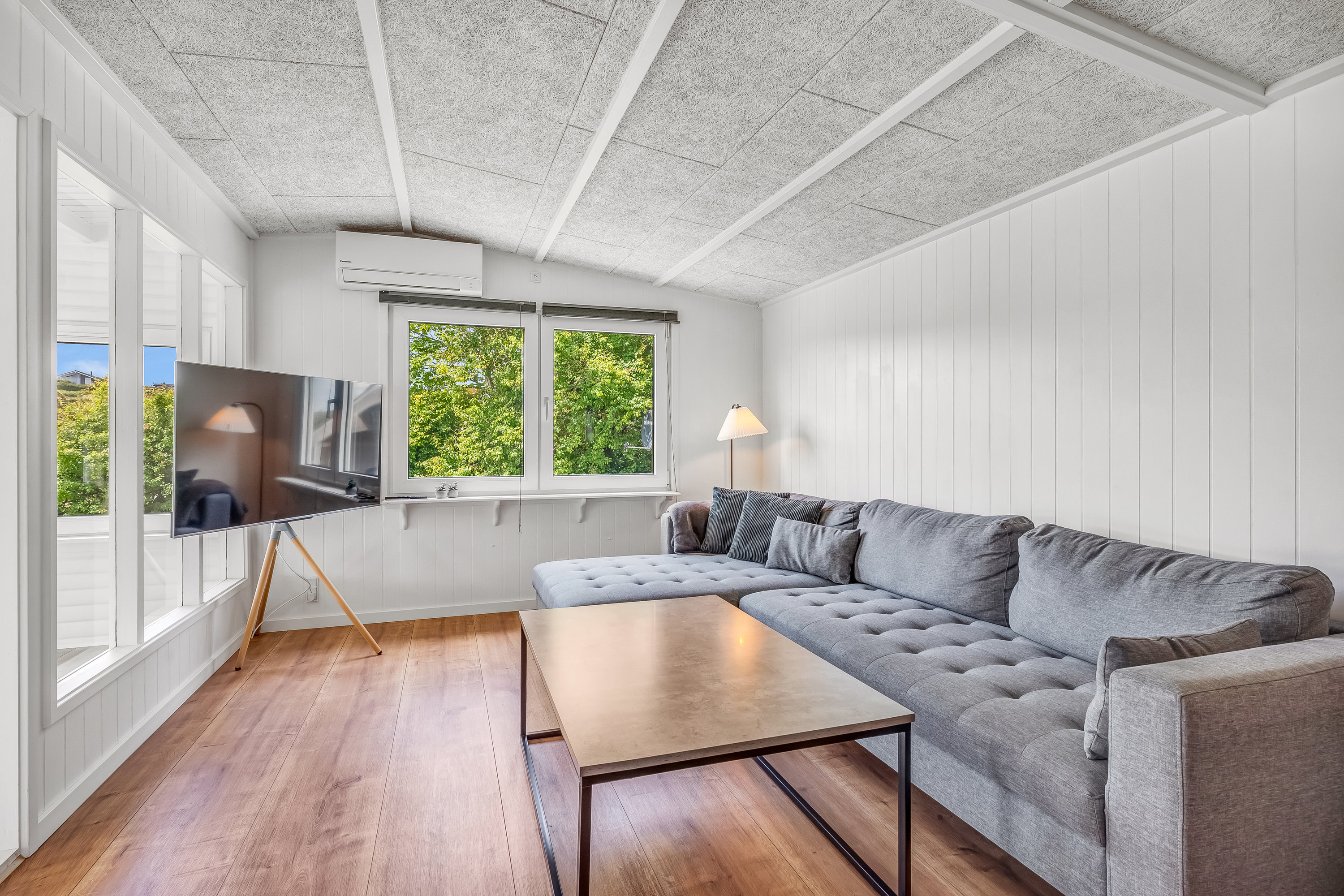 Fremhævet stue billede i fuldskærmstilstand. Billede af Porsevej 14, Tørring, 7620 Lemvig