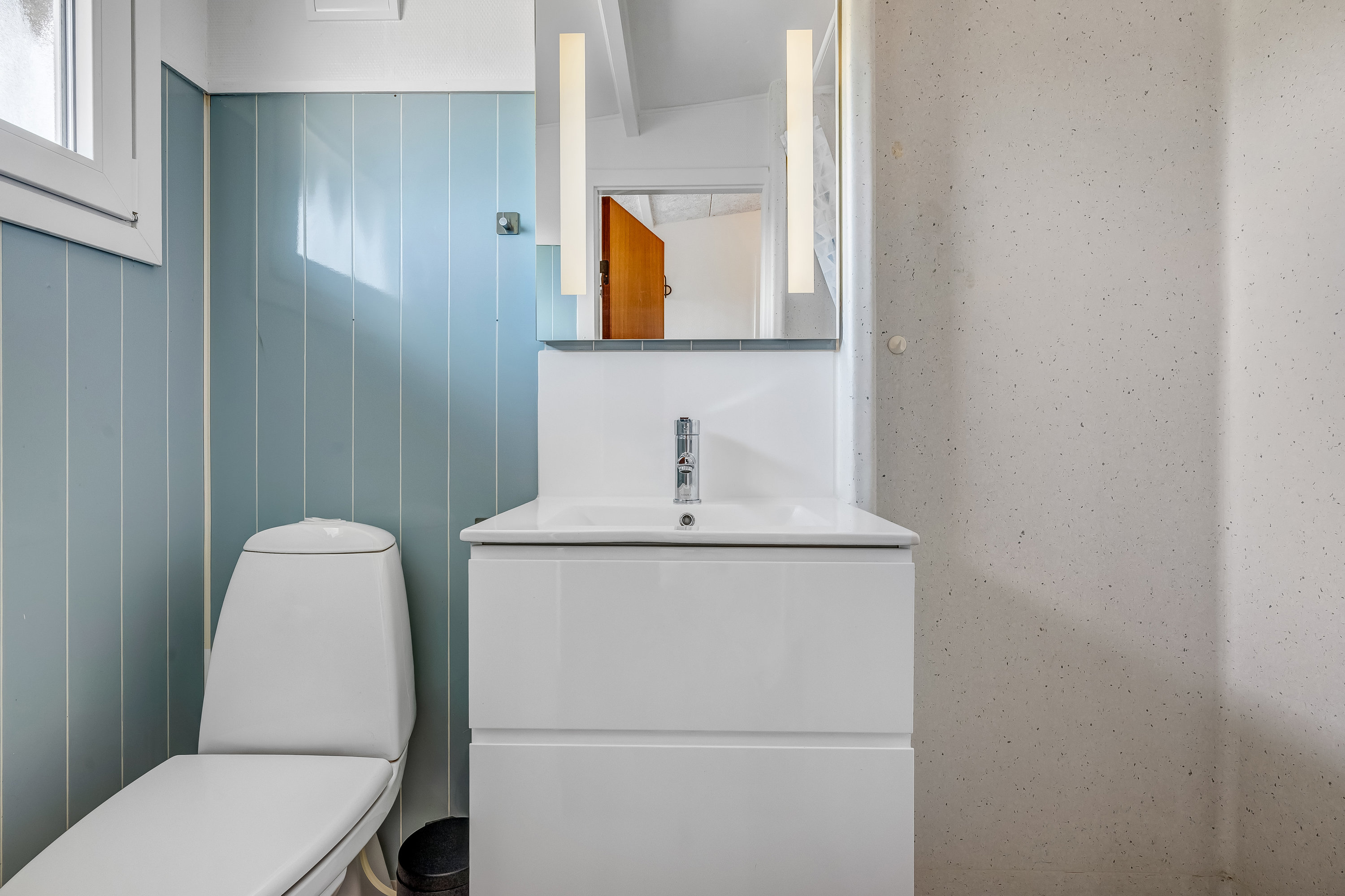 Fremhævet badeværelse billede i fuldskærmstilstand. Billede af Porsevej 14, Tørring, 7620 Lemvig