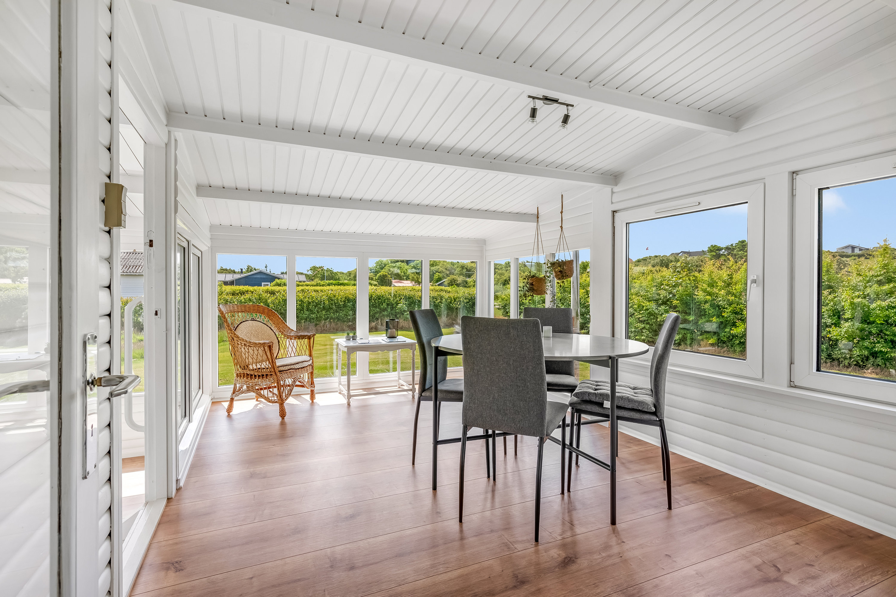 Fremhævet udestue billede i fuldskærmstilstand. Billede af Porsevej 14, Tørring, 7620 Lemvig