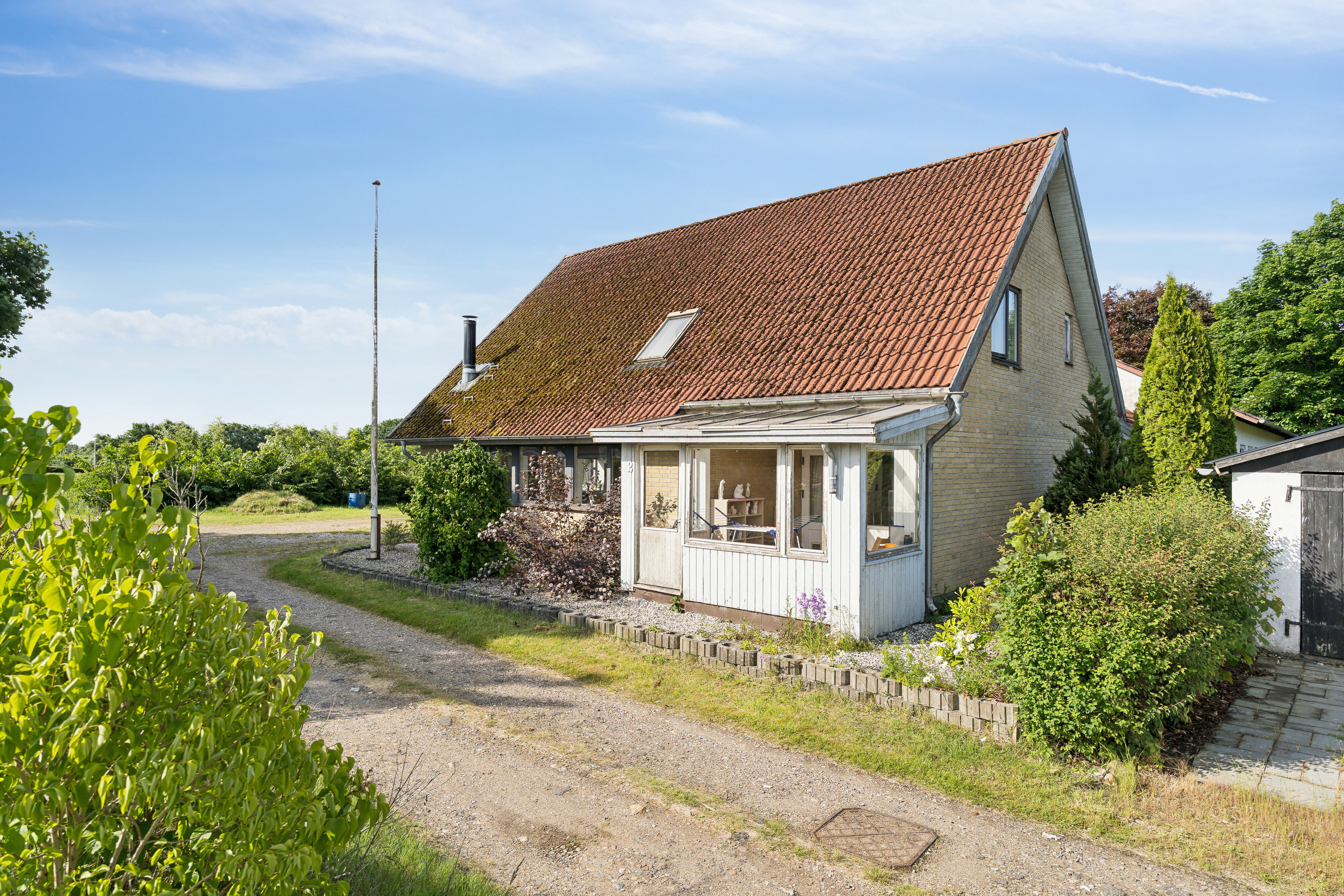 Fremhævet set fra vejen billede i fuldskærmstilstand. Billede af Markvænget 2, Grønhøj, 7470 Karup J