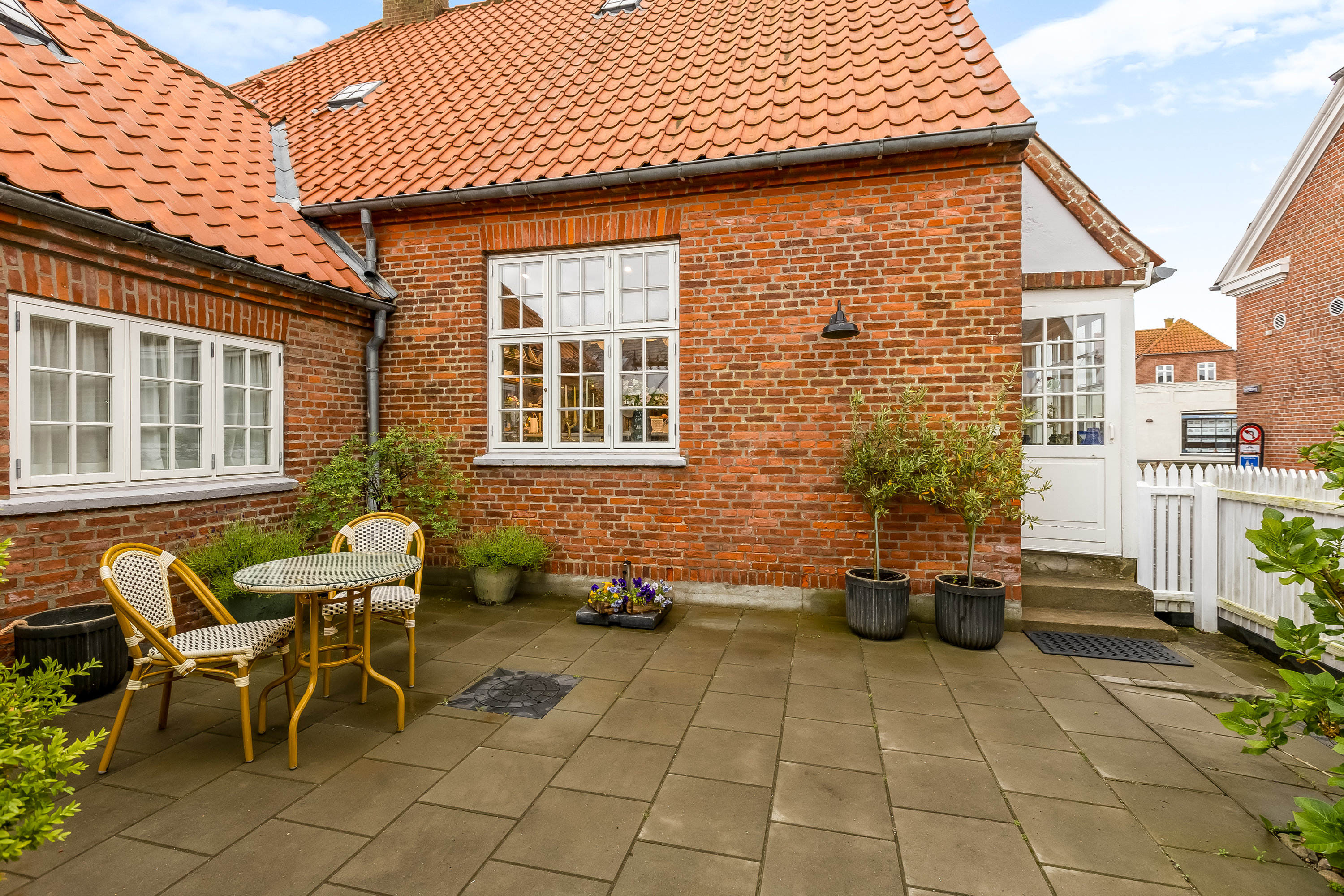 Fremhævet terrasse billede i fuldskærmstilstand. Billede af Hovedgaden 49, Nordby, 6720 Fanø