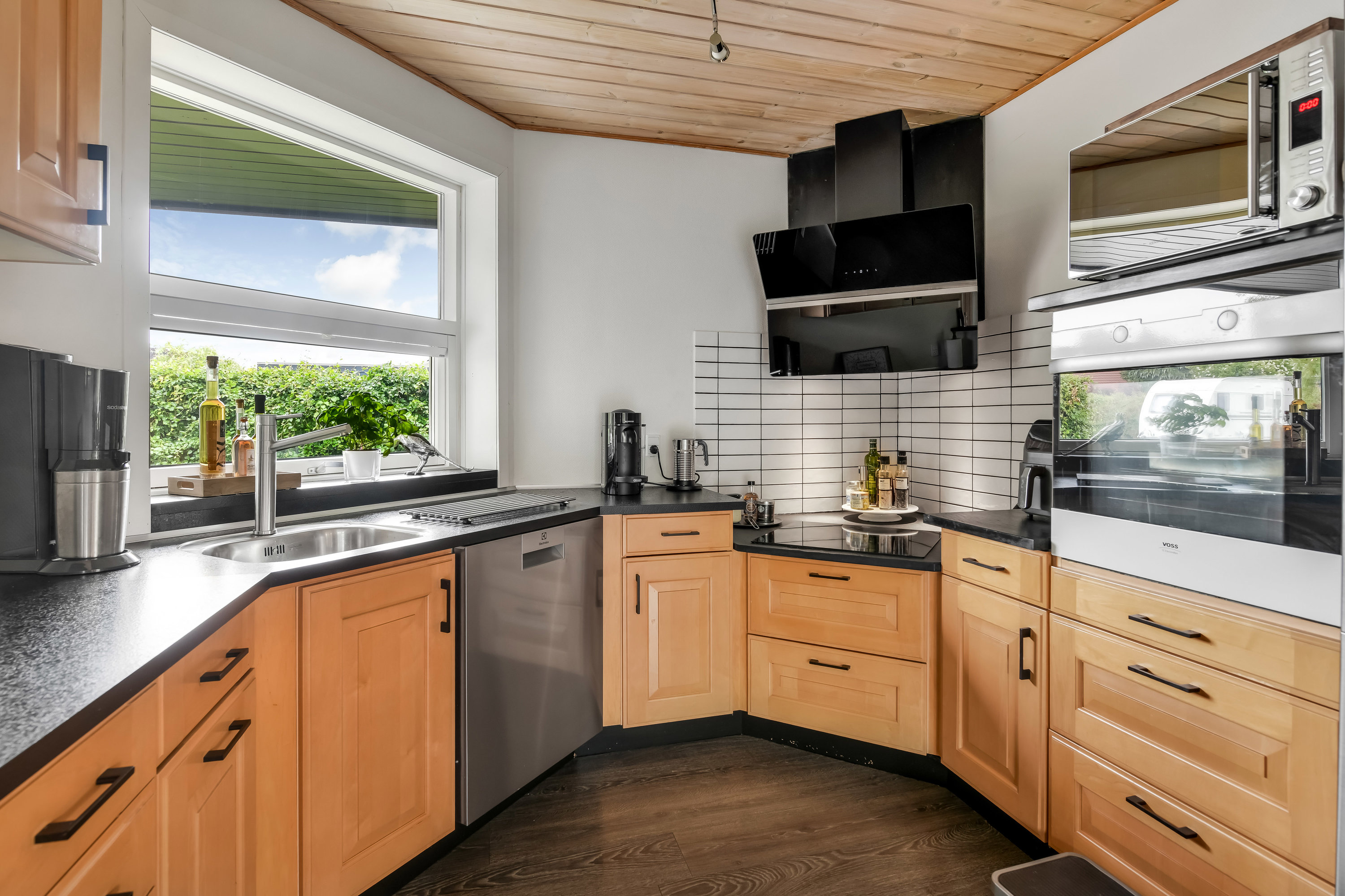 Fremhævet køkken billede i fuldskærmstilstand. Billede af Langlivej 15, 6852 Billum