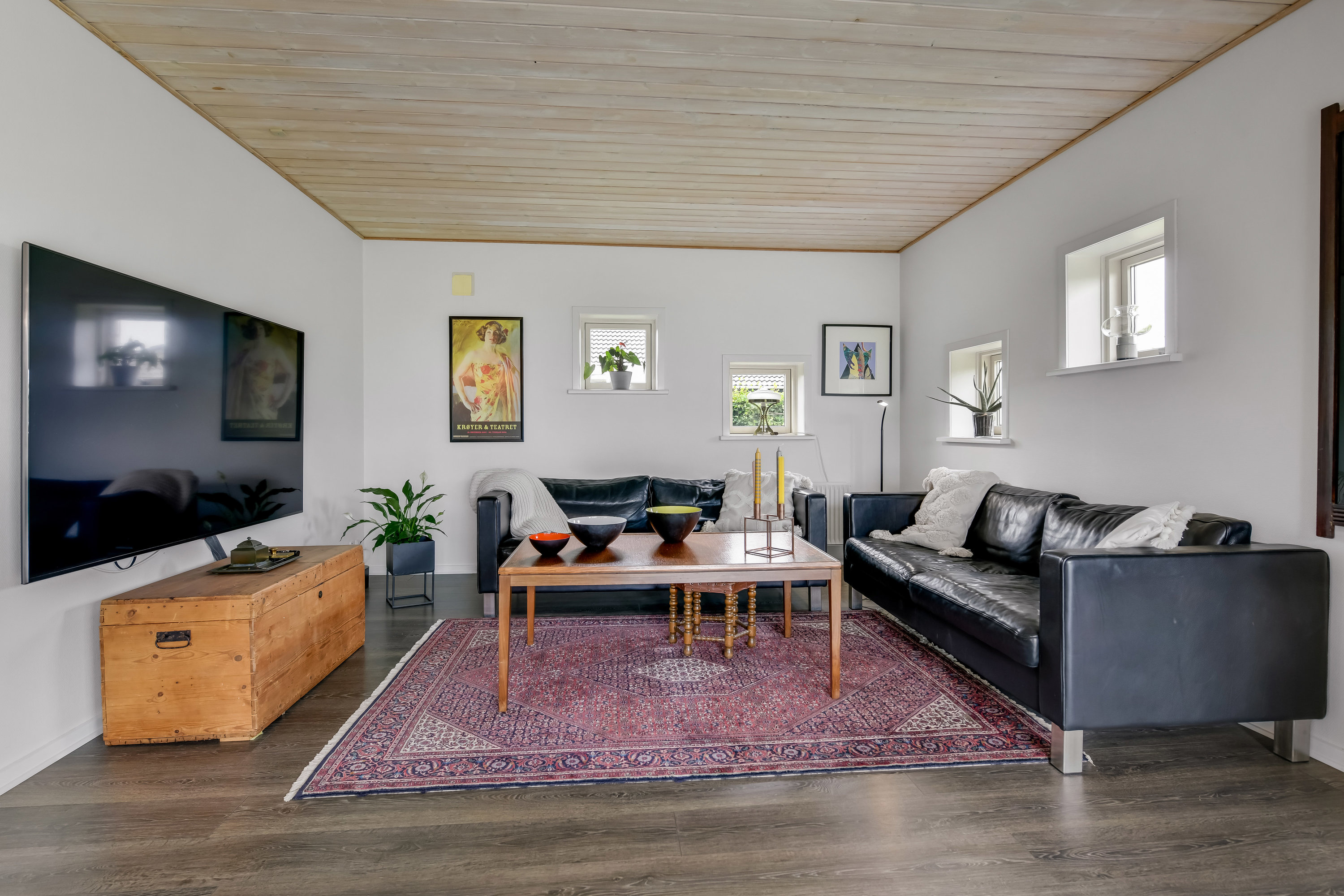 Fremhævet stue billede i fuldskærmstilstand. Billede af Langlivej 15, 6852 Billum