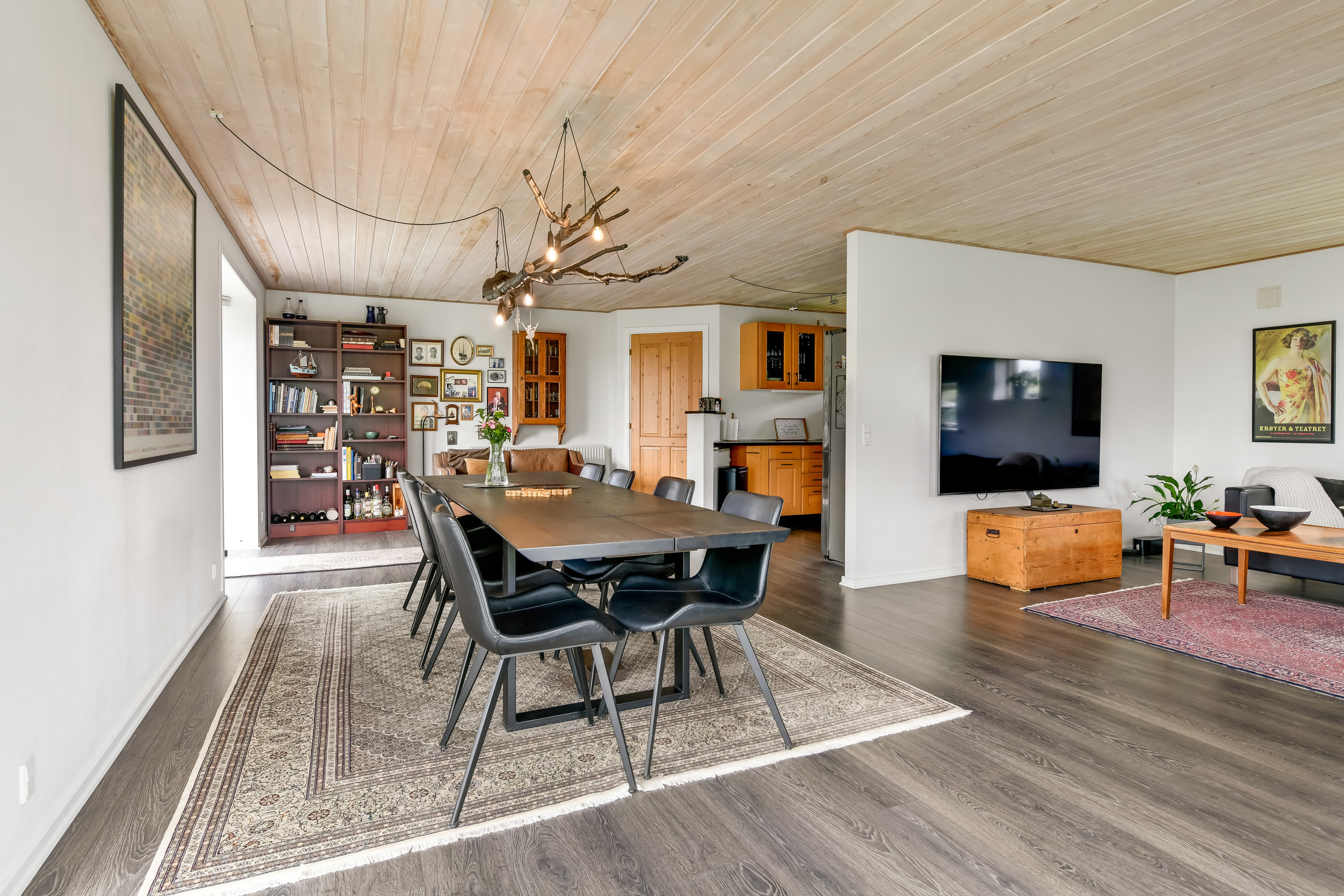 Fremhævet stue billede i fuldskærmstilstand. Billede af Langlivej 15, 6852 Billum