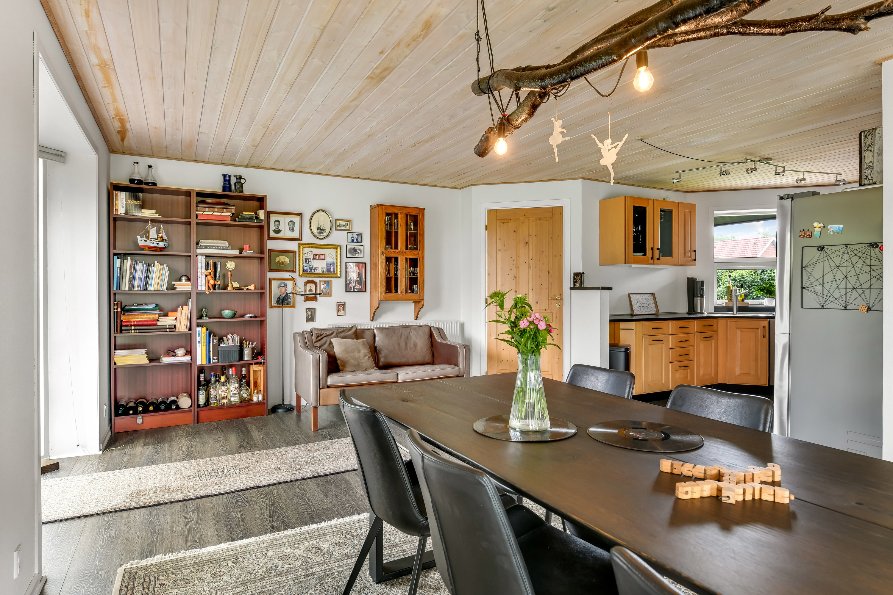 Fremhævet køkken billede i fuldskærmstilstand. Billede af Langlivej 15, 6852 Billum