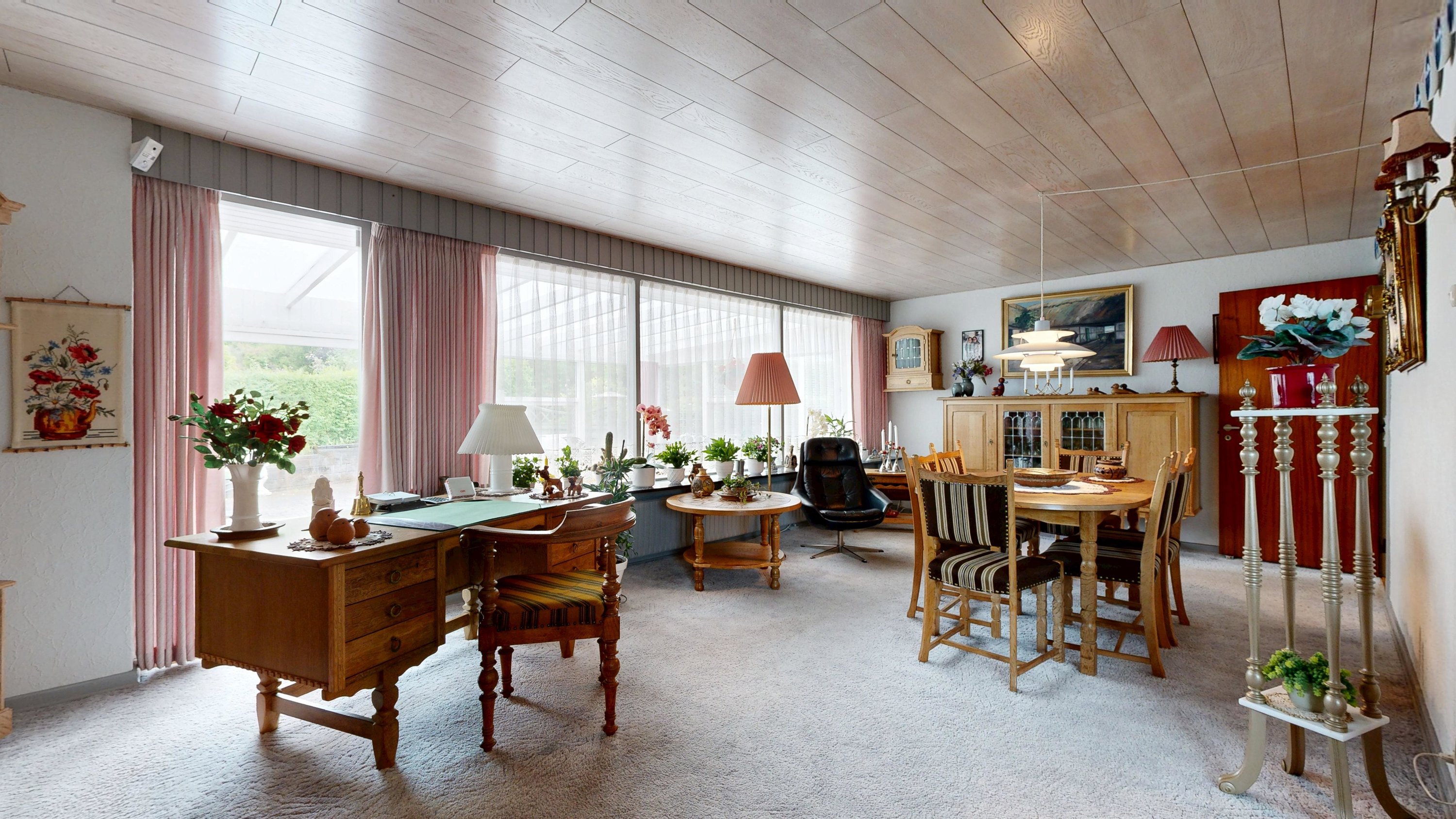 Fremhævet stue billede i fuldskærmstilstand. Billede af Solvænget 12, 8660 Skanderborg