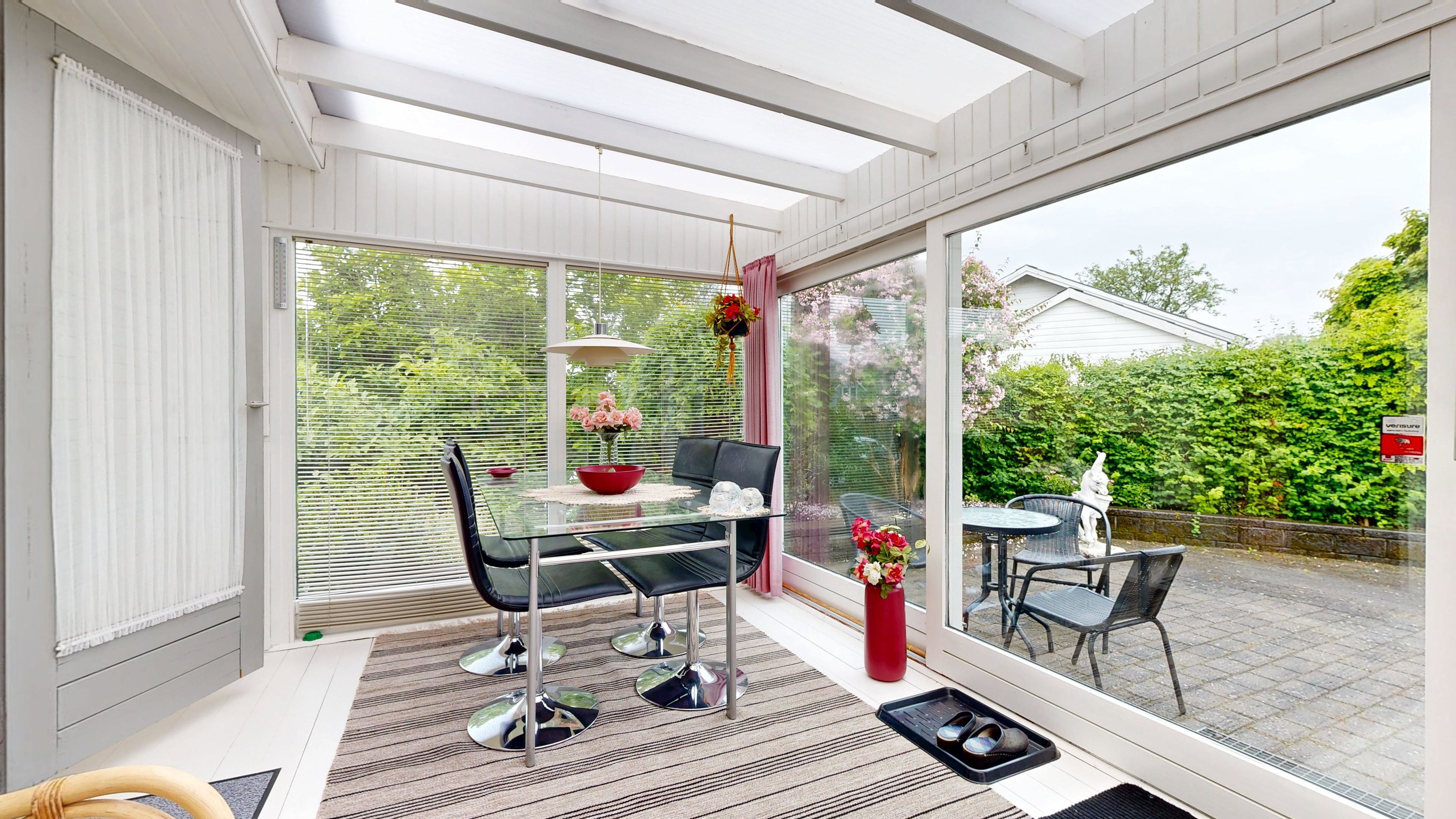 Fremhævet udestue billede i fuldskærmstilstand. Billede af Solvænget 12, 8660 Skanderborg