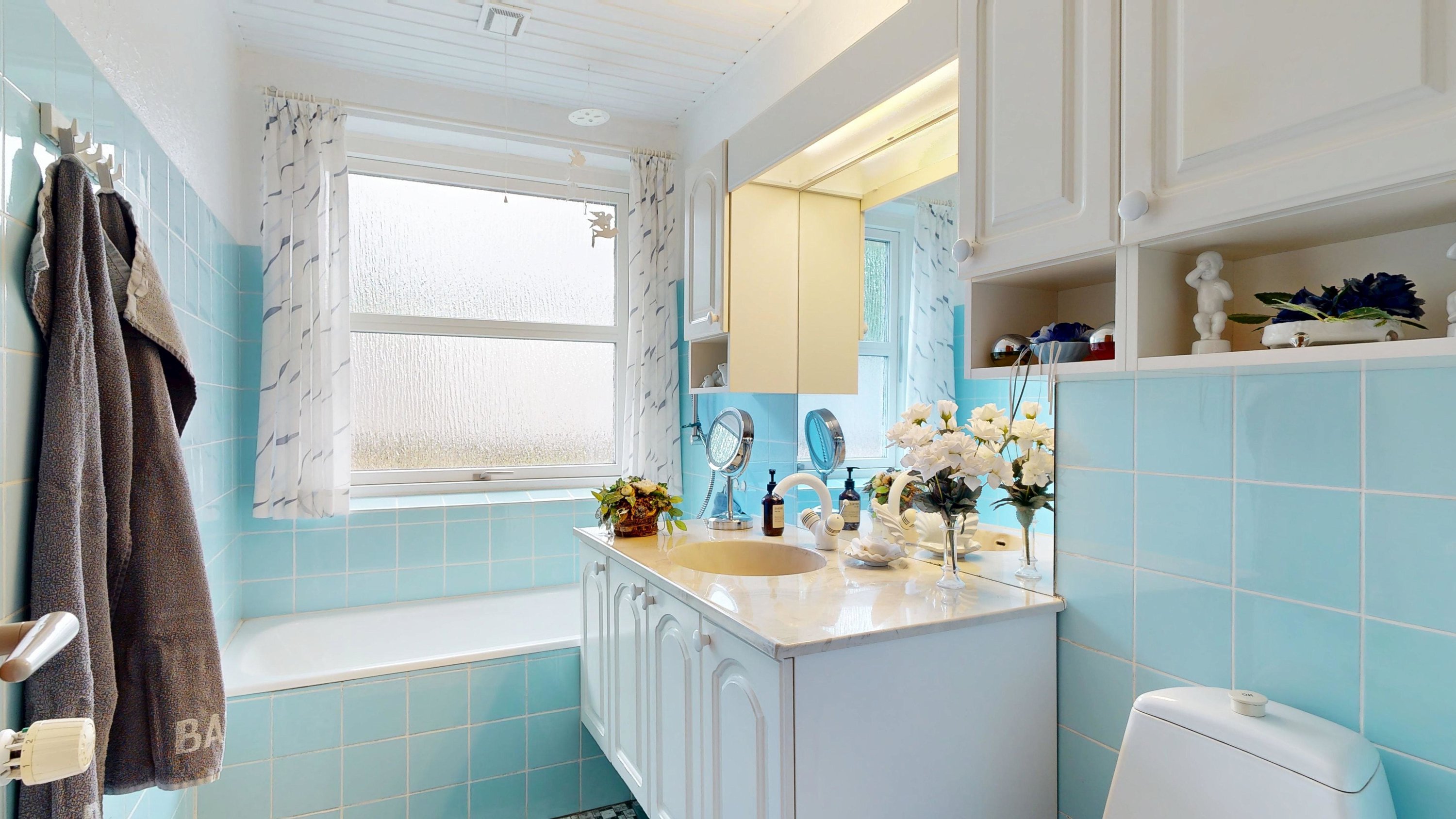 Fremhævet badeværelse billede i fuldskærmstilstand. Billede af Solvænget 12, 8660 Skanderborg