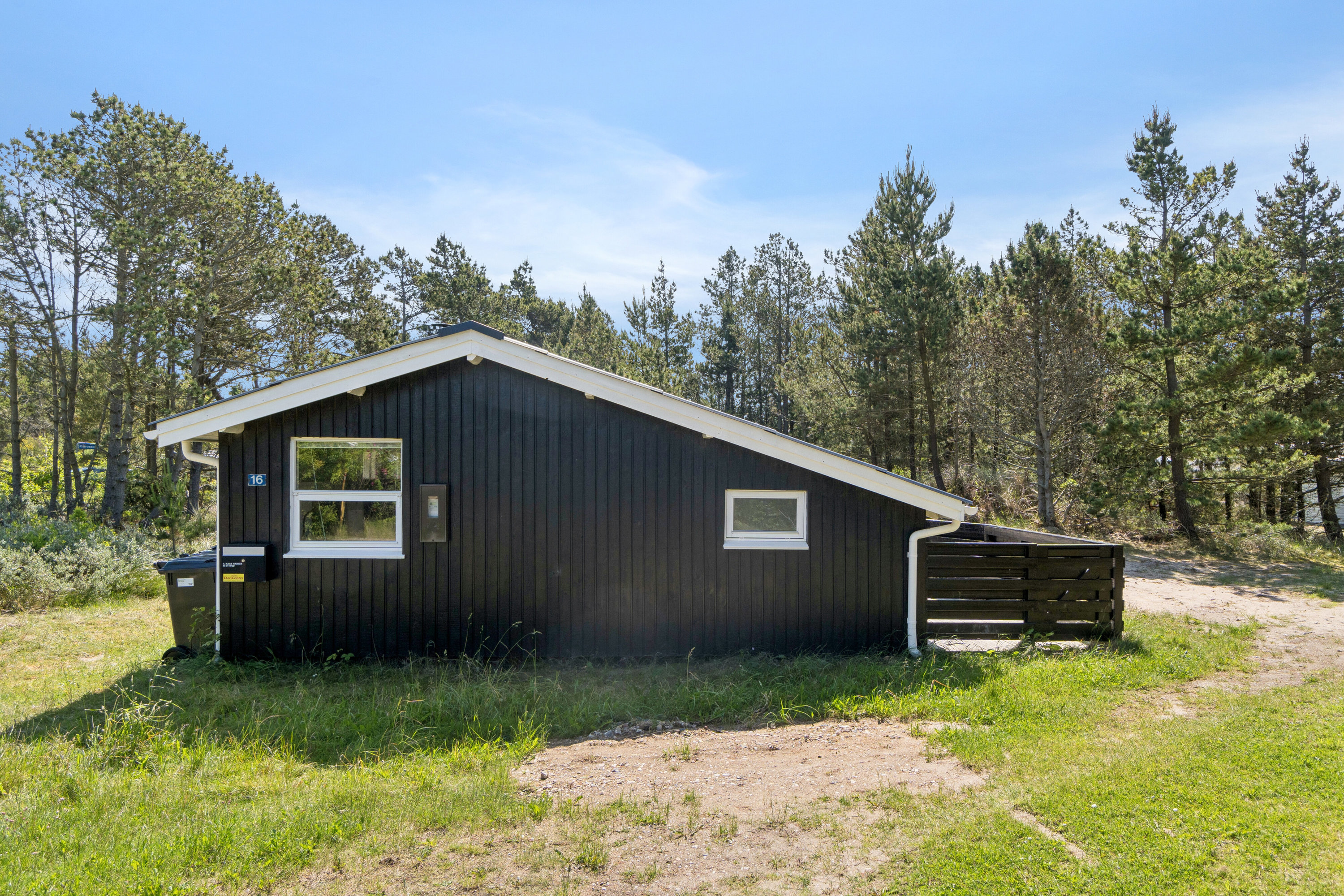 Fremhævet set fra haven billede i fuldskærmstilstand. Billede af Blåmunkevej 16, Vorupør, 7700 Thisted