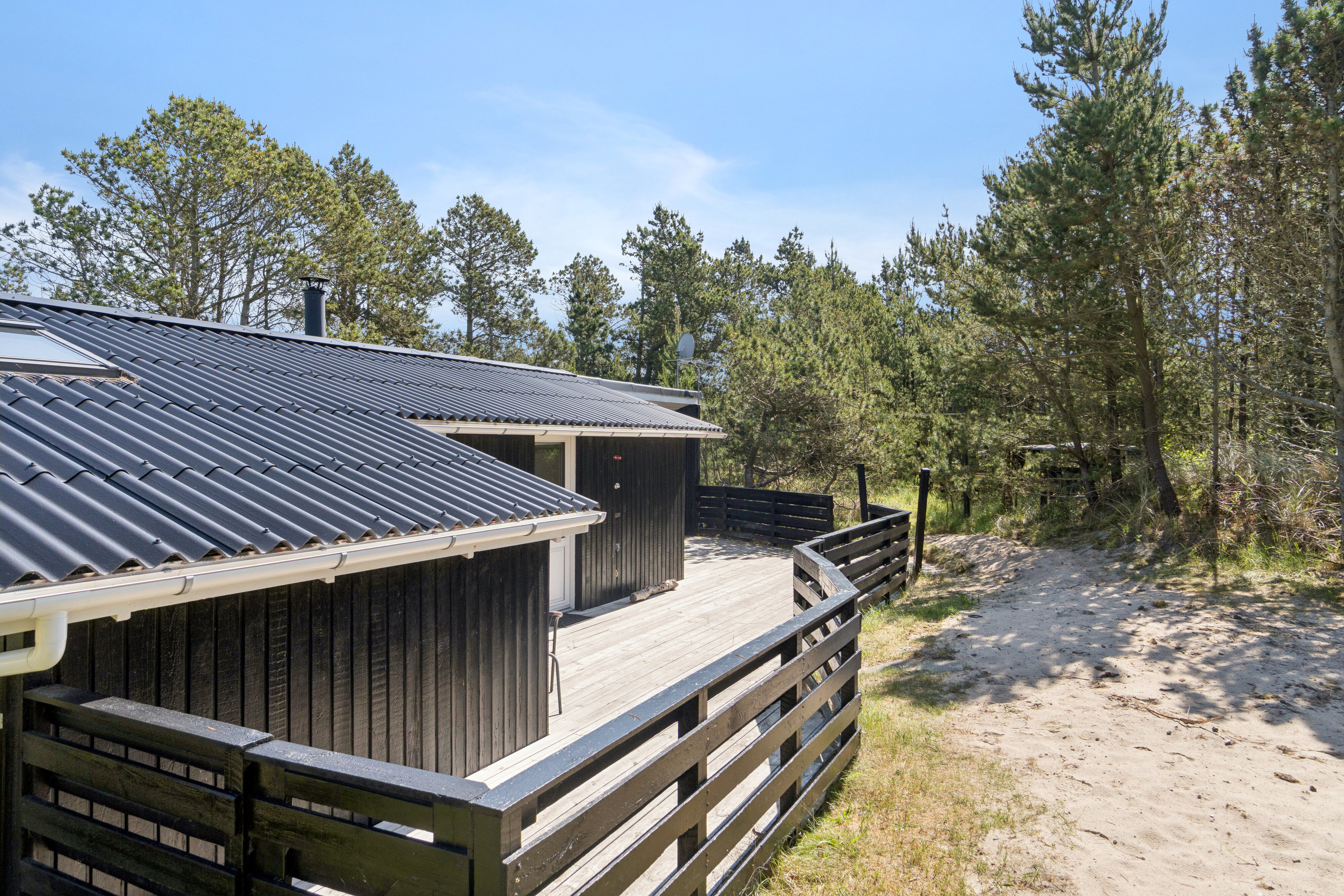 Fremhævet set fra haven billede i fuldskærmstilstand. Billede af Blåmunkevej 16, Vorupør, 7700 Thisted