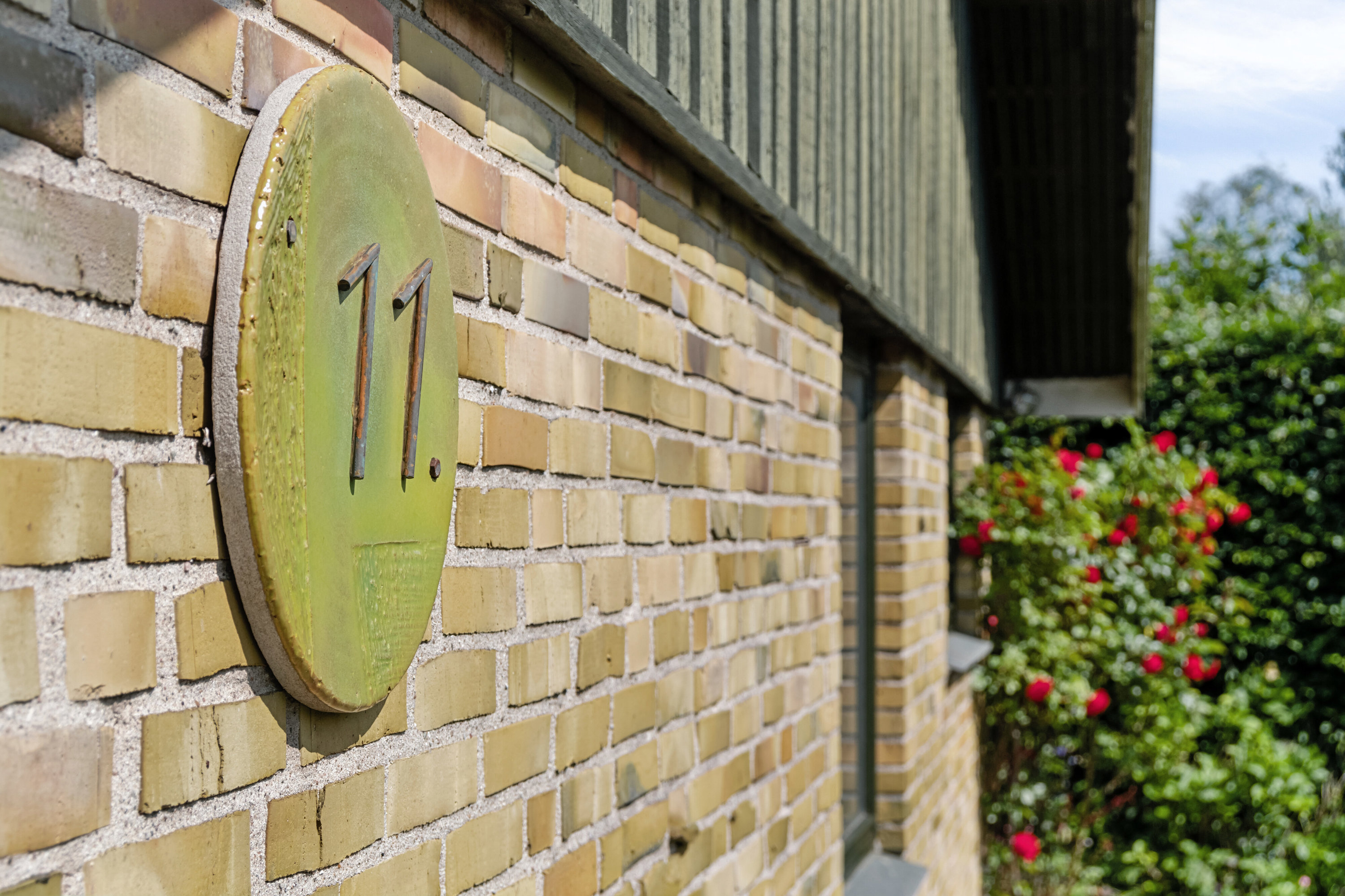 Fremhævet udendørs billede i fuldskærmstilstand. Billede af Johs Olsens Vej 11, 4500 Nykøbing Sj