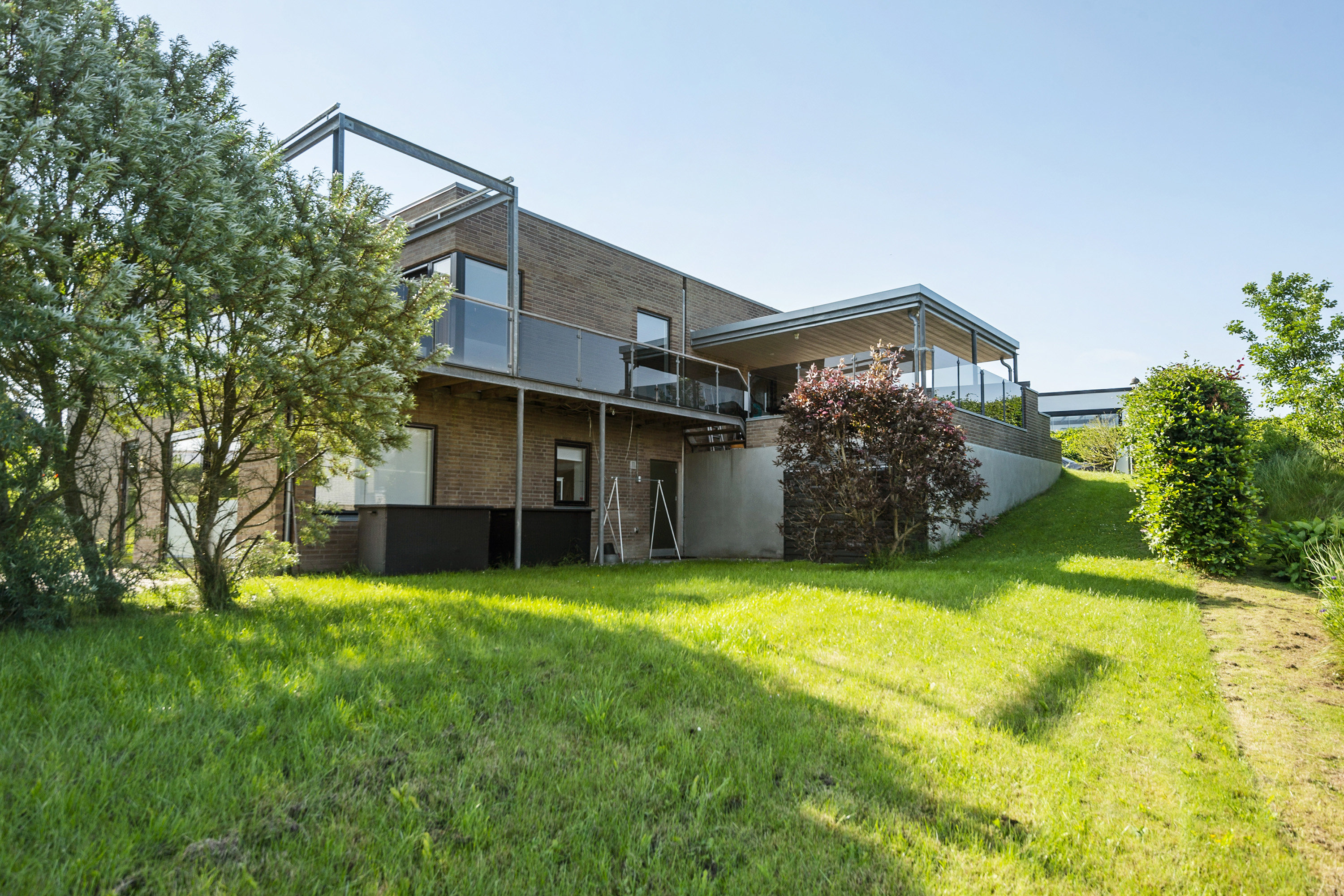 Miniaturebillede 1: ejendommen. Billede af Vesterhåb 65, 8300 Odder