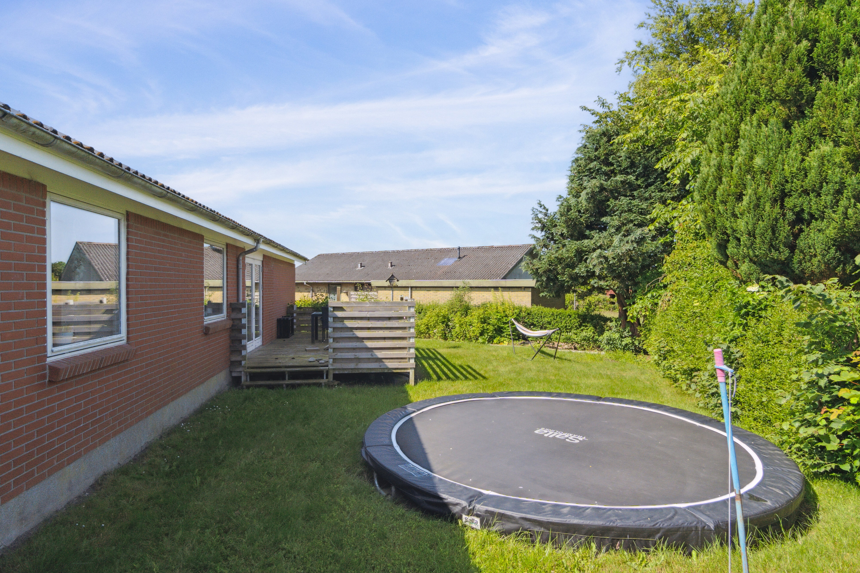 Fremhævet set fra haven billede i fuldskærmstilstand. Billede af Kirkestien 2, Koldby, 7752 Snedsted