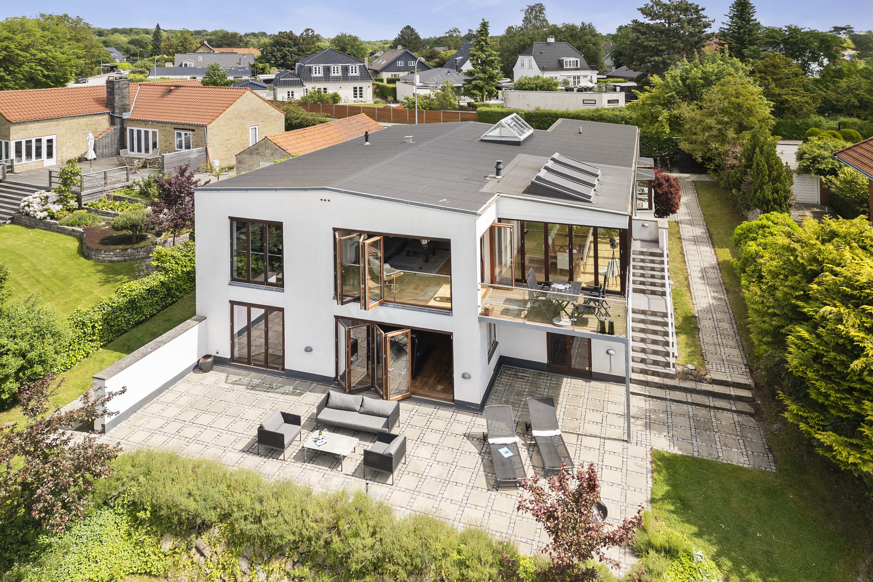 Miniaturebillede 2: ejendommen. Billede af Skovvej 61, 2820 Gentofte