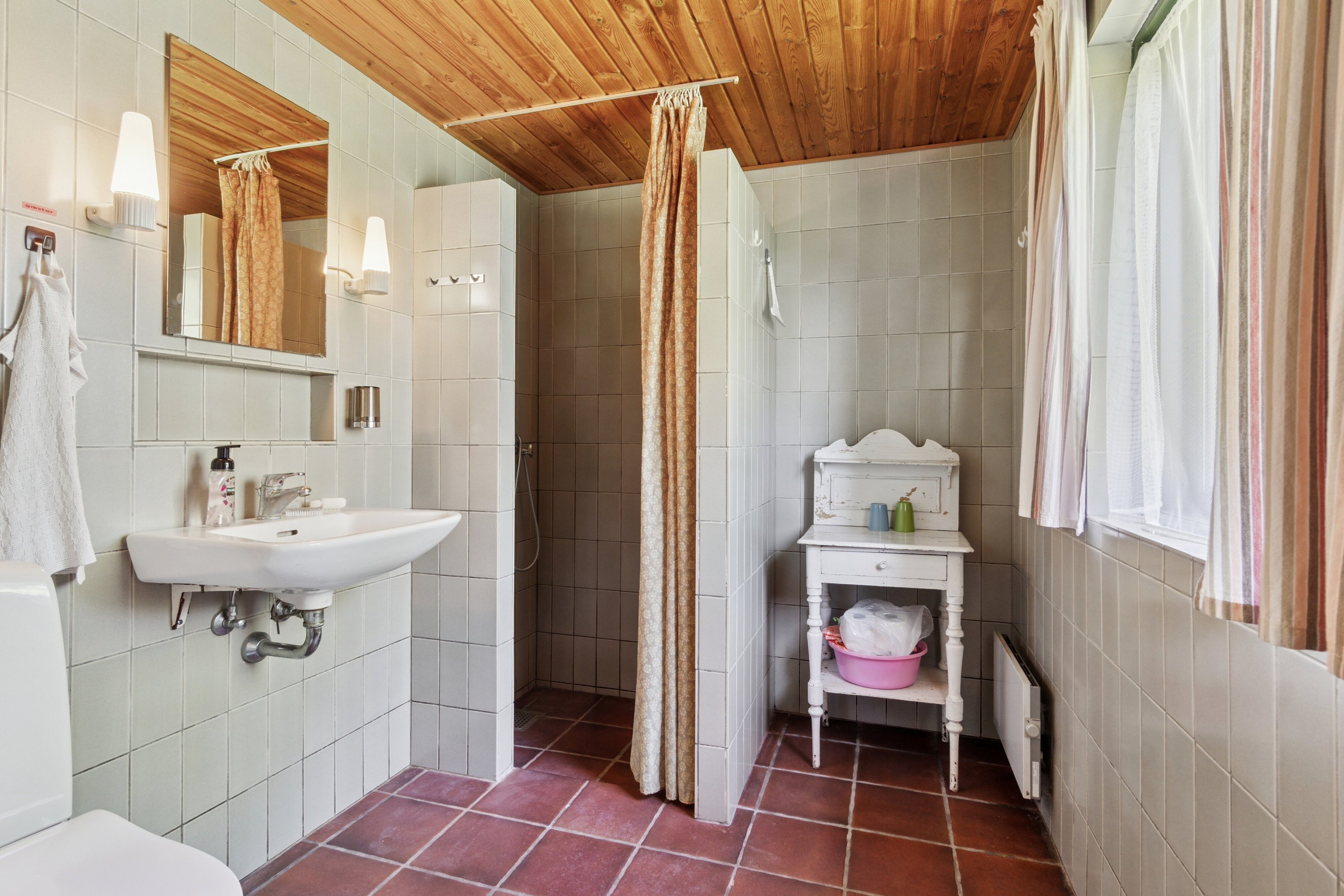 Fremhævet badeværelse billede i fuldskærmstilstand. Billede af Istrupvej 38, Stenbjerg, 7752 Snedsted