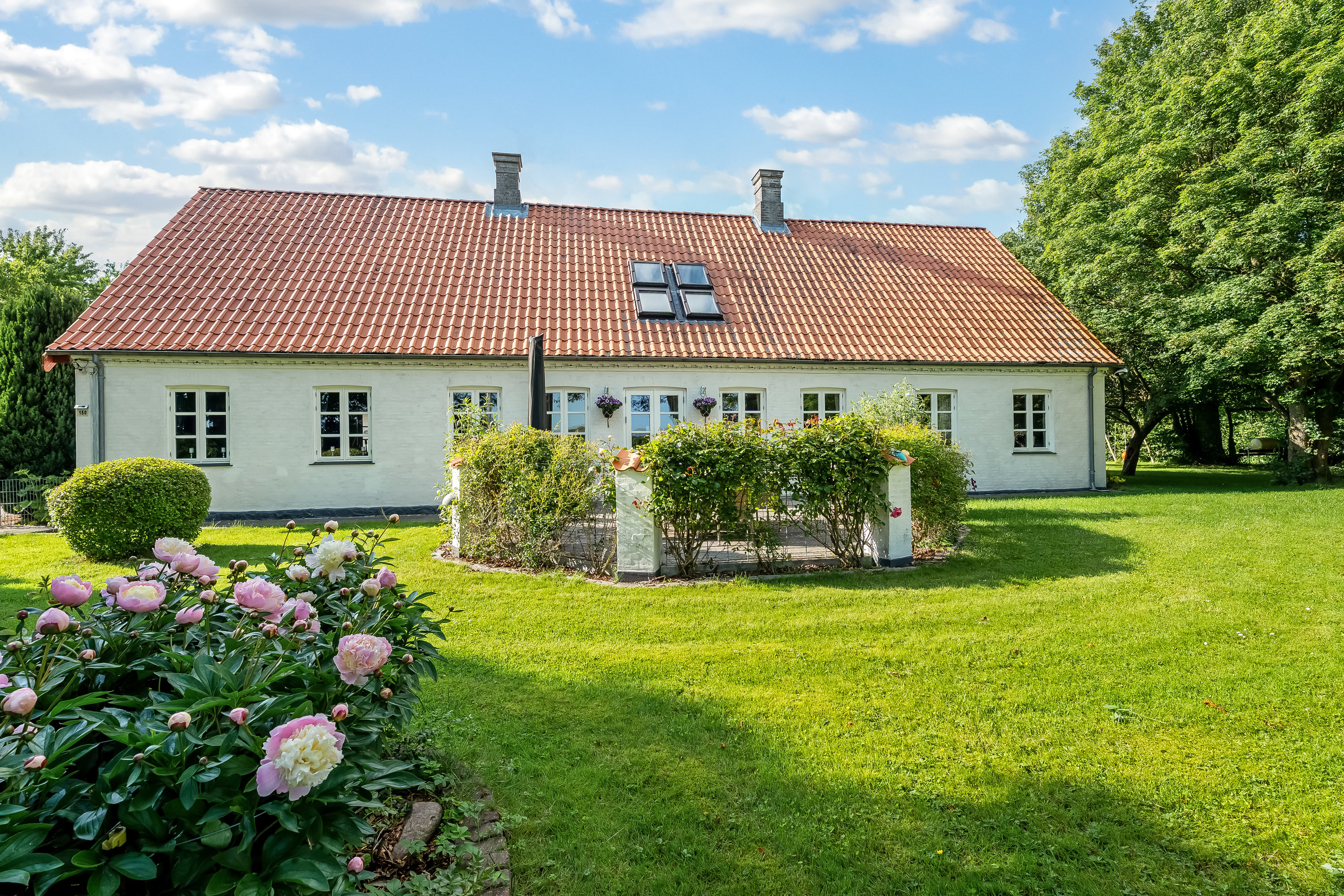 Fremhævet facade billede i fuldskærmstilstand. Billede af Maribovej 150, Forneby, 4990 Sakskøbing