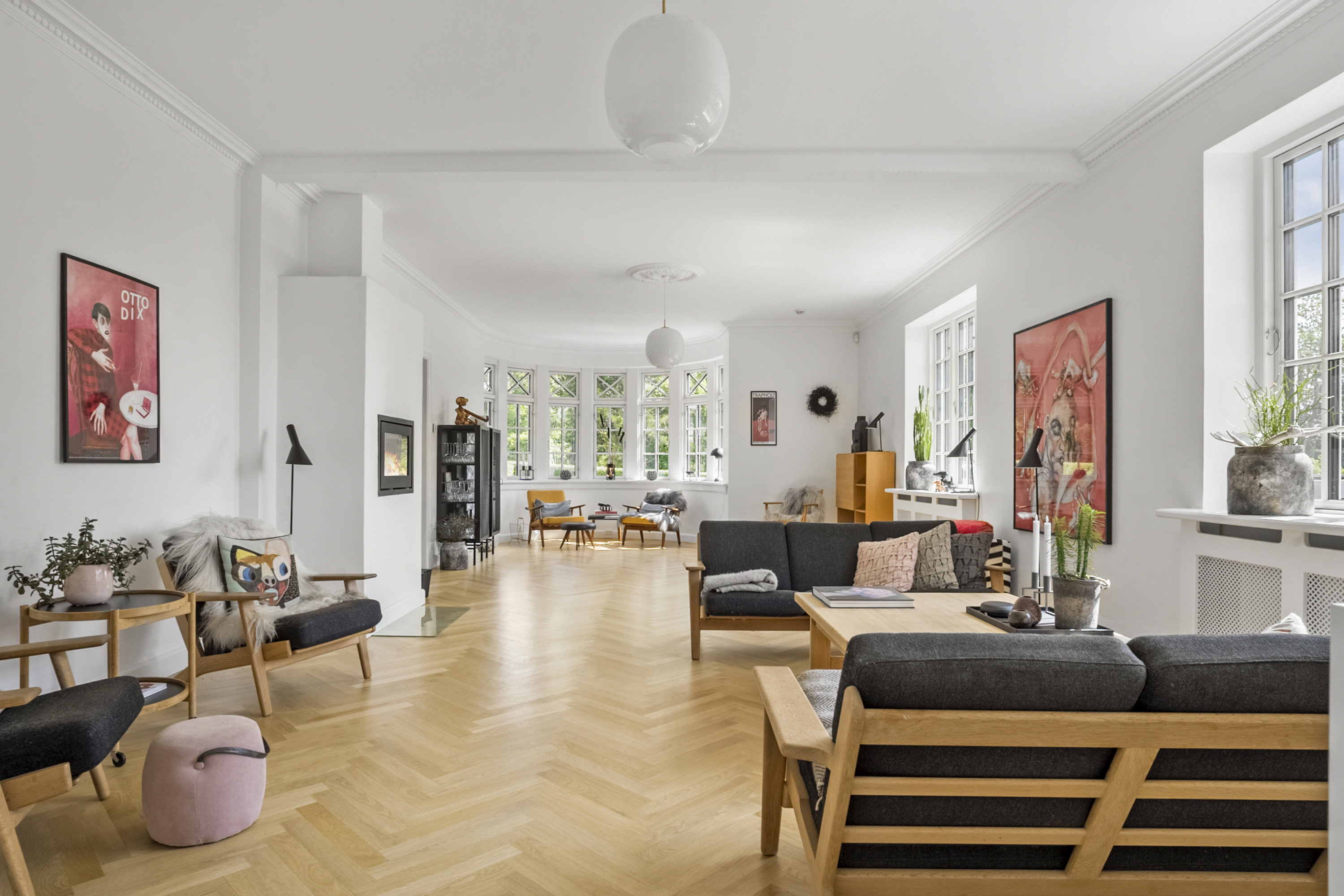 Fremhævet stue billede i fuldskærmstilstand. Billede af Frydendal 15, 6200 Aabenraa