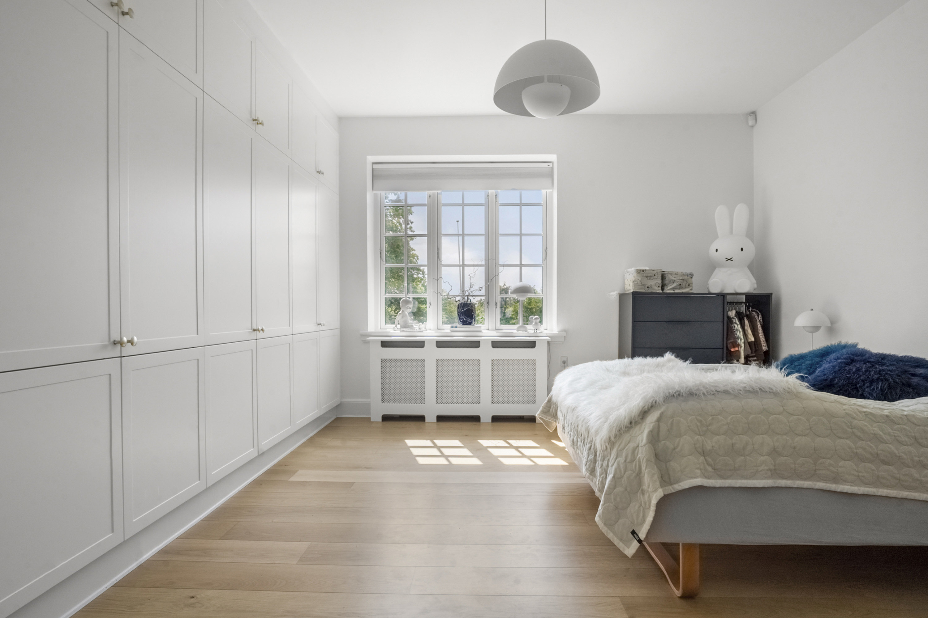 Fremhævet soveværelse billede i fuldskærmstilstand. Billede af Frydendal 15, 6200 Aabenraa