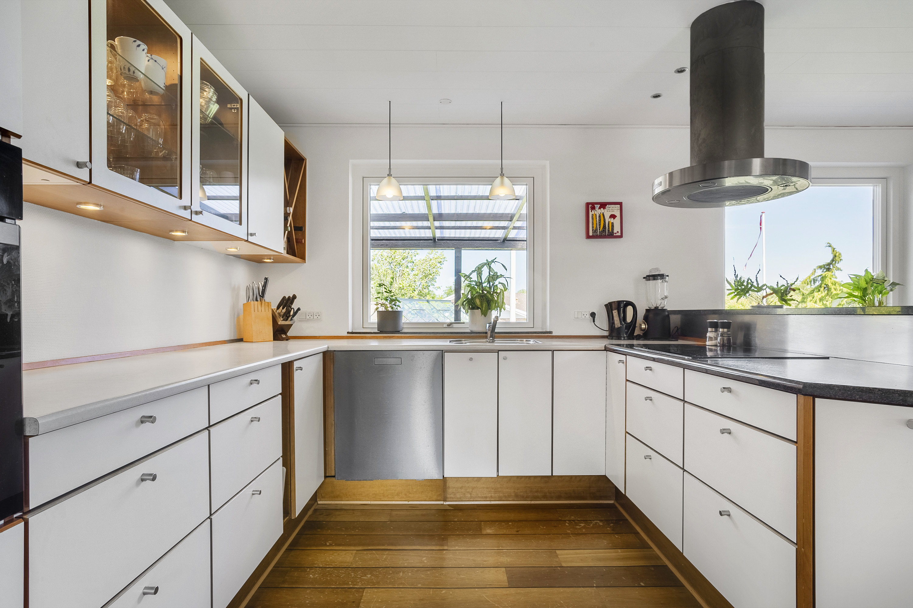 Fremhævet køkken billede i fuldskærmstilstand. Billede af Nederbyvænget 136, Aastrup, 6100 Haderslev