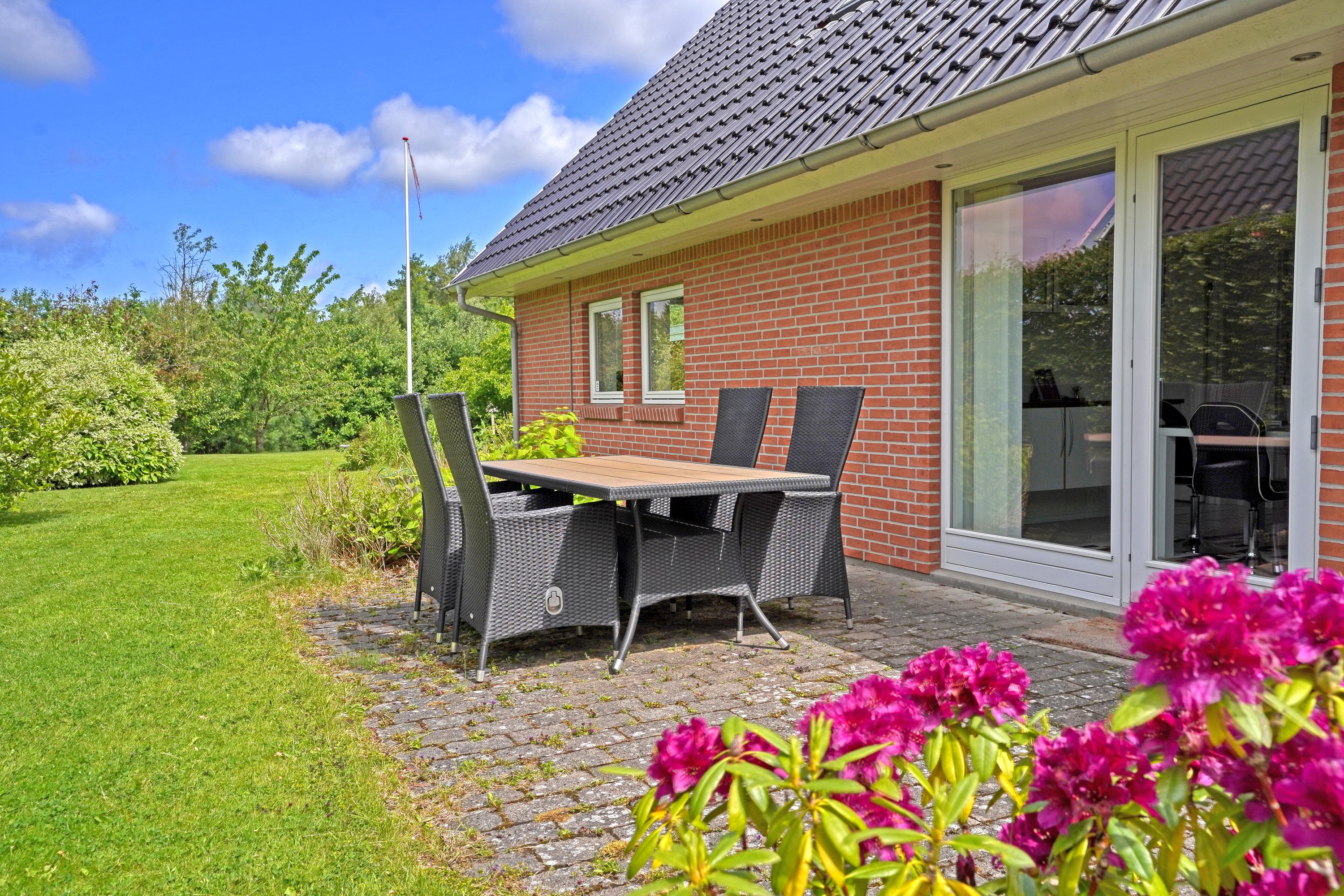 Fremhævet terrasse billede i fuldskærmstilstand. Billede af Breddam 21, 3230 Græsted